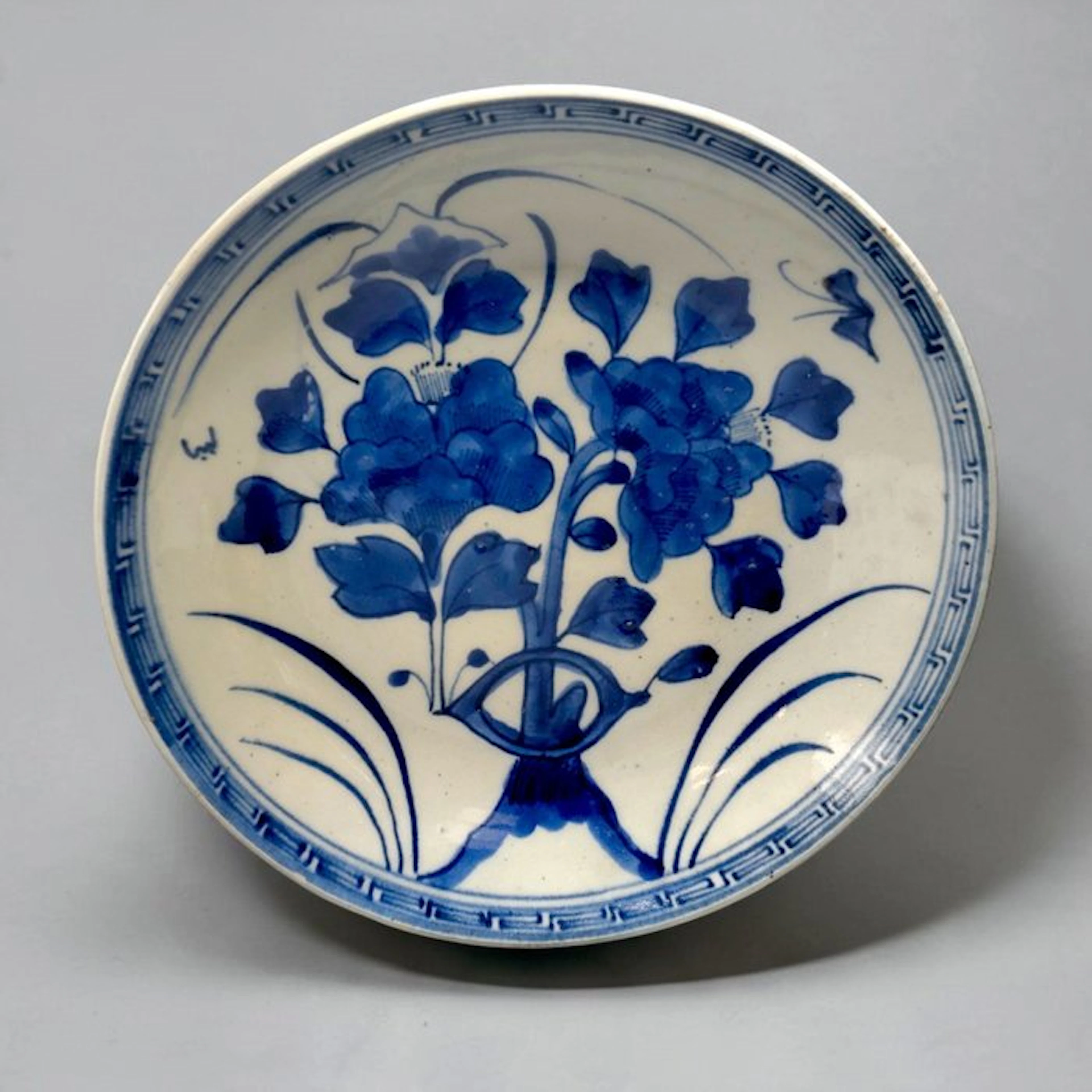 Qing Dynasty – Hand-Painted Floral Decoration - Bowl - Porcelain
