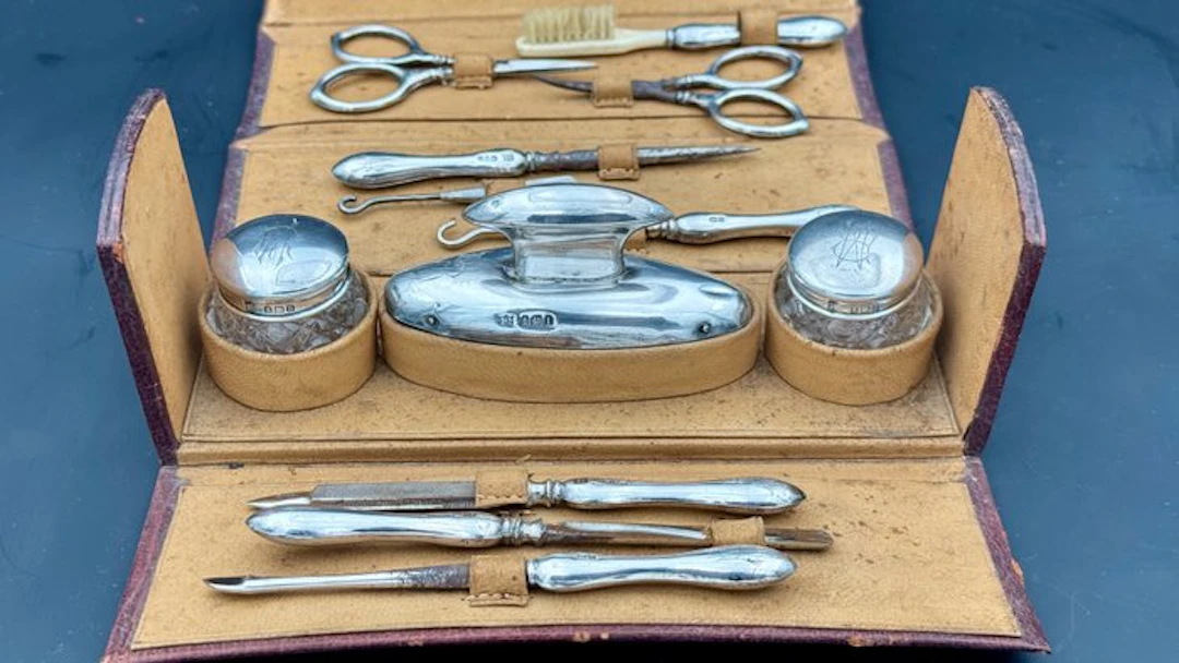 Vanity travel set (13) - .925 silver - English, complete