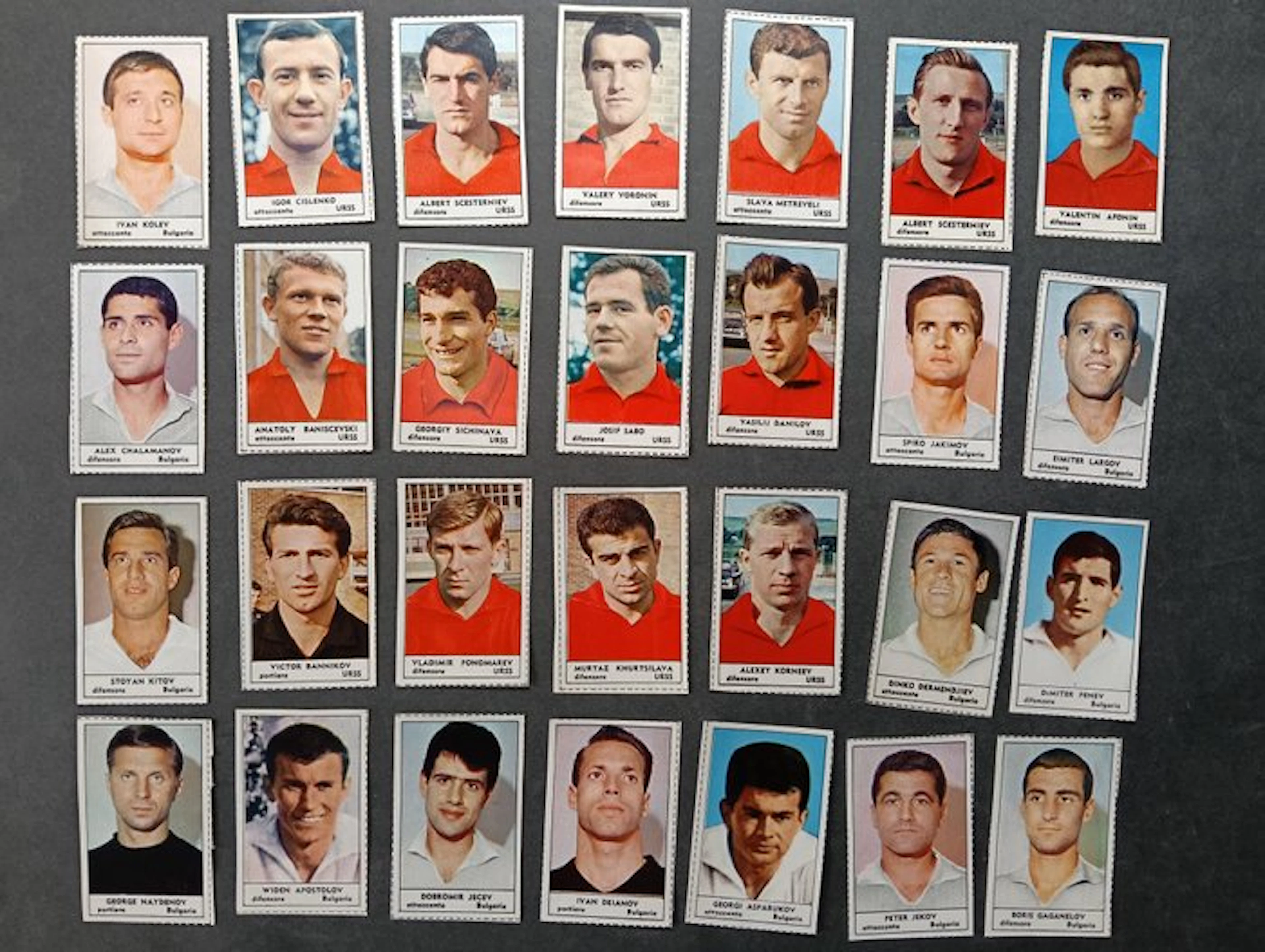 Calciatori Tempo England ’66 28 Figurine URSS e Bulgaria...