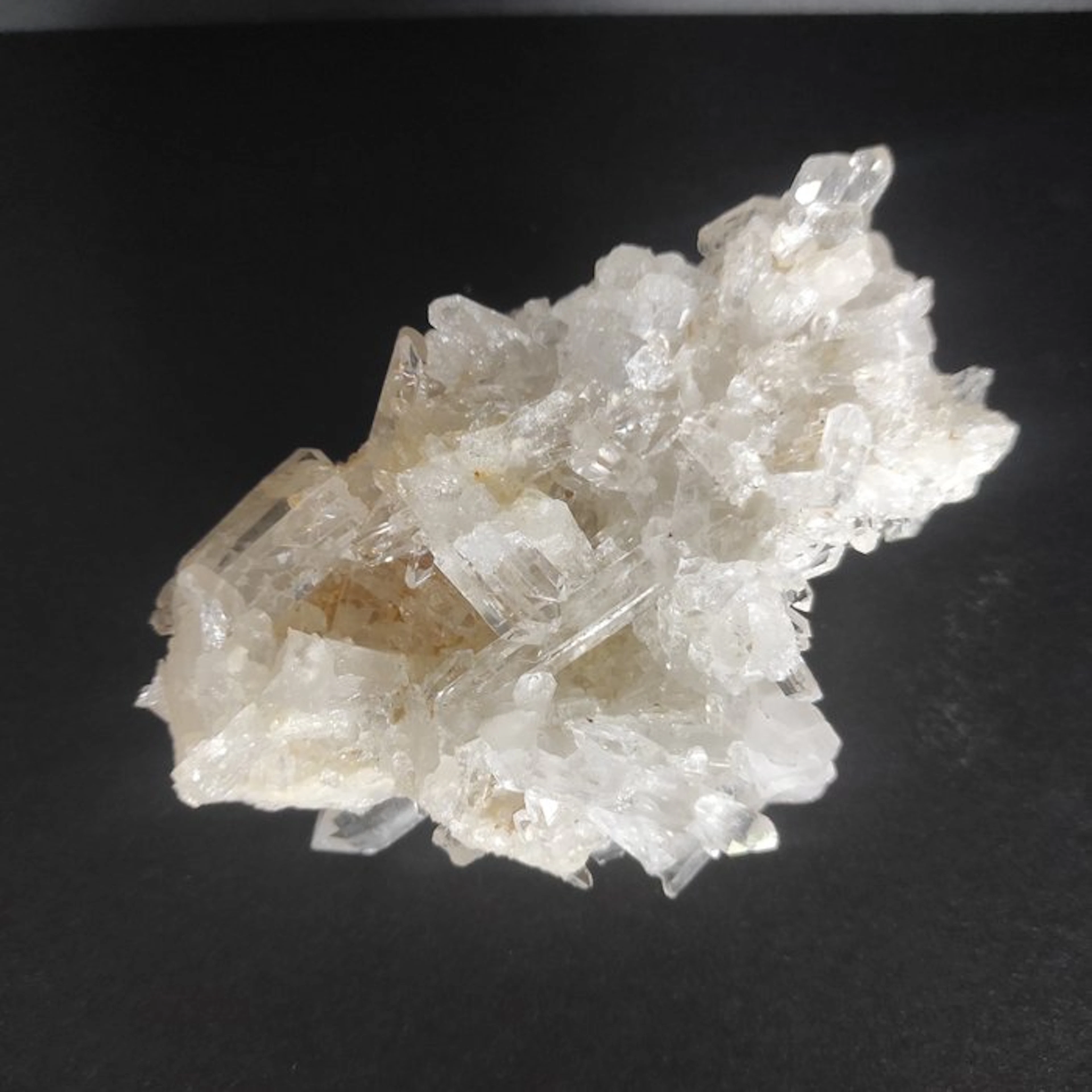 Quartz Crystals on matrix - Height: 5 cm - Width: 9 cm- 380 g - (1)
