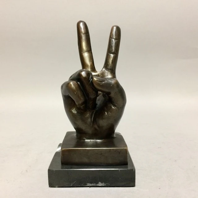Sculpture, PEACE - VREDE - 19 cm - Bronze