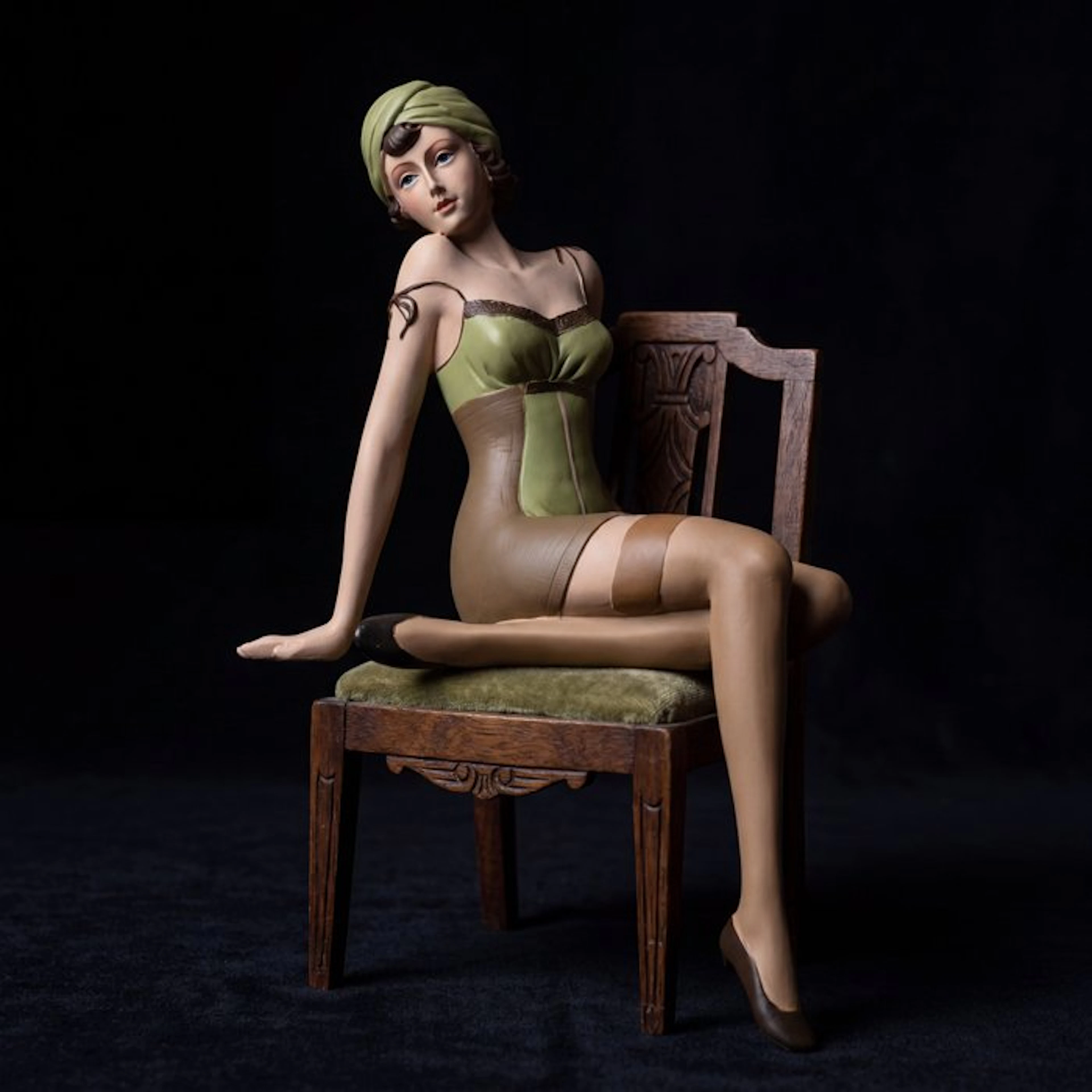 Statue, Pin-up girl - 30 cm - Resin