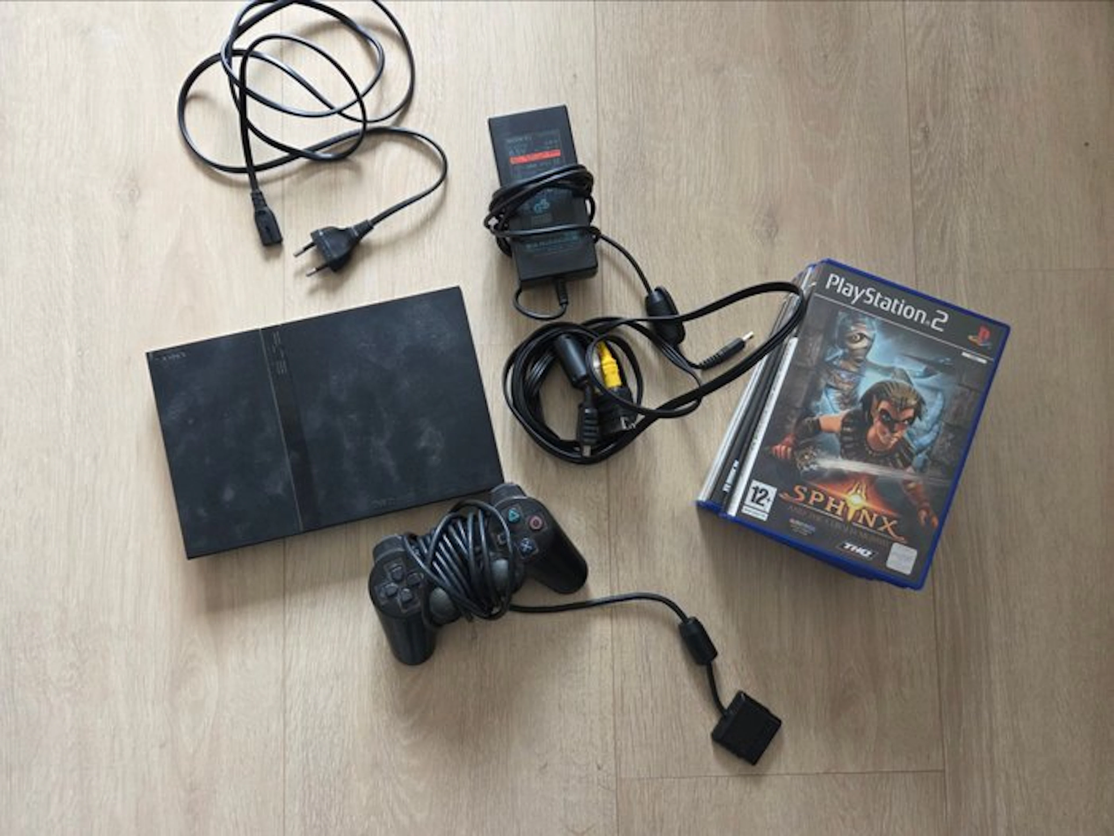 Sony - Playstation 2 - PS2 Slim SCPH-70004 + 5 Games...