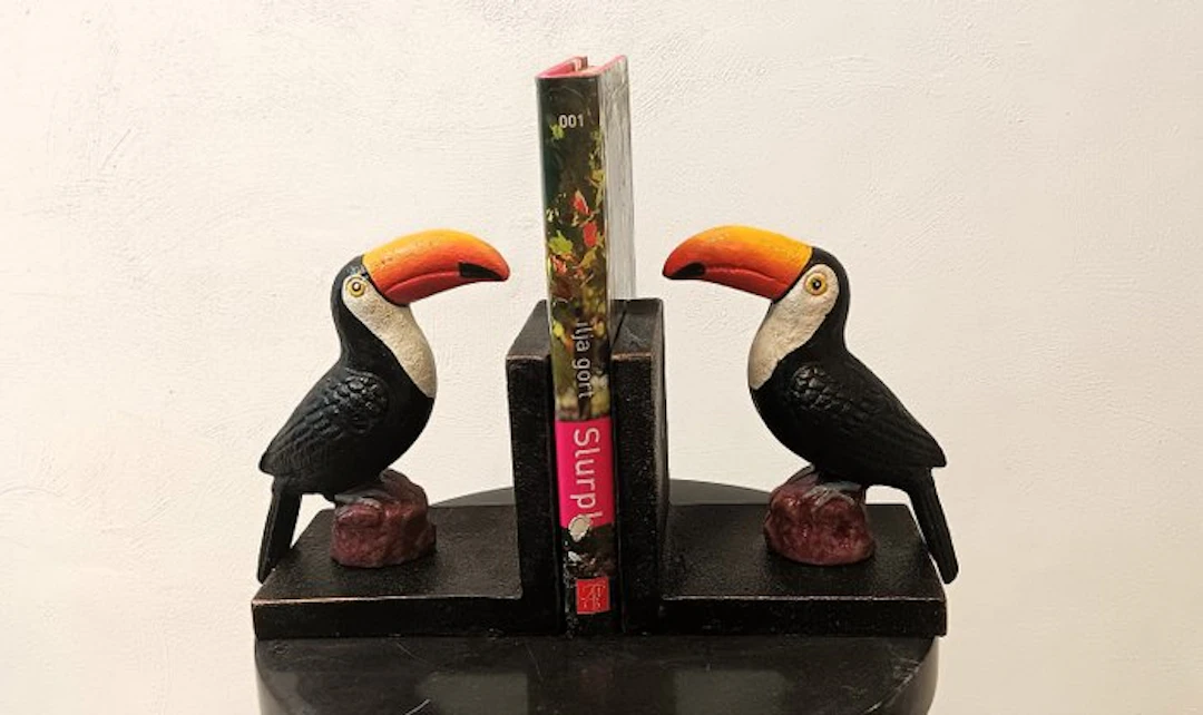 Bookends (2) - Cast iron - Guinness beer toucan