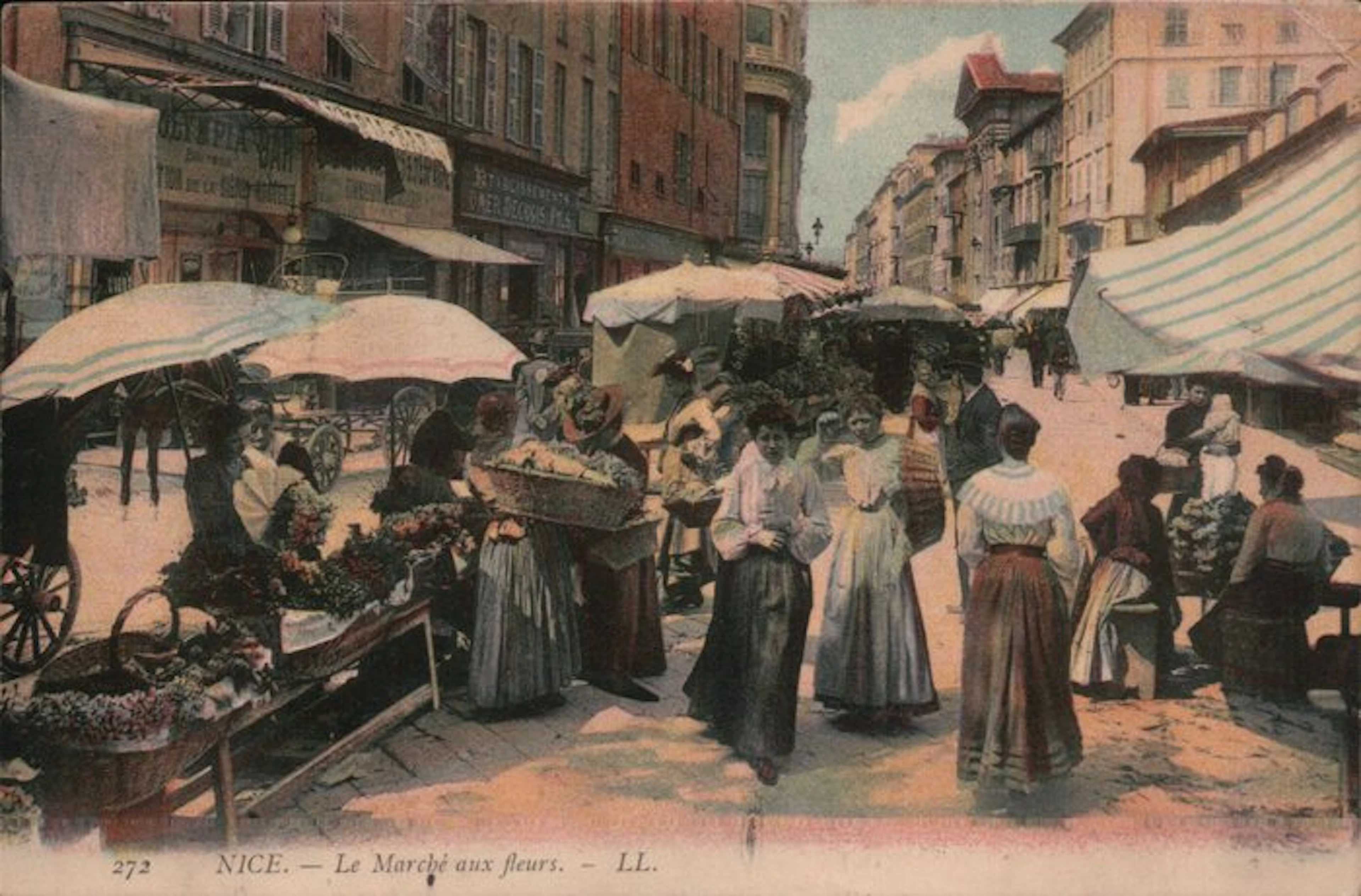 France - 86 vintage animated postcards / France / cities...