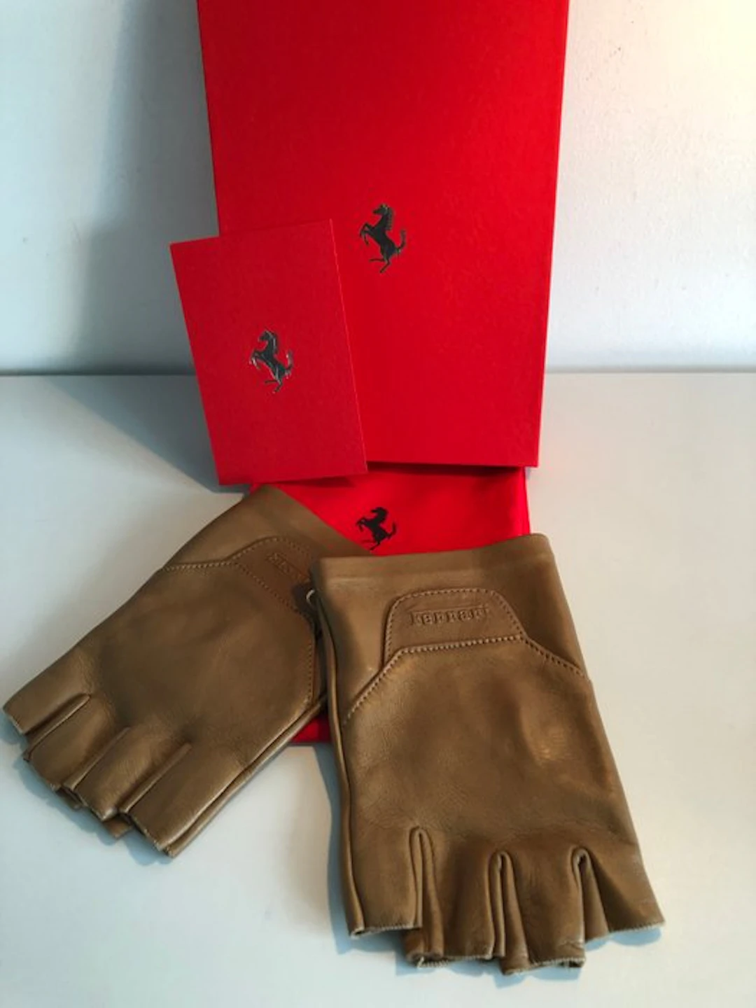 Accessory - Ferrari - Ferrari Driving Gloves / Handschoenen (Made in Italy)