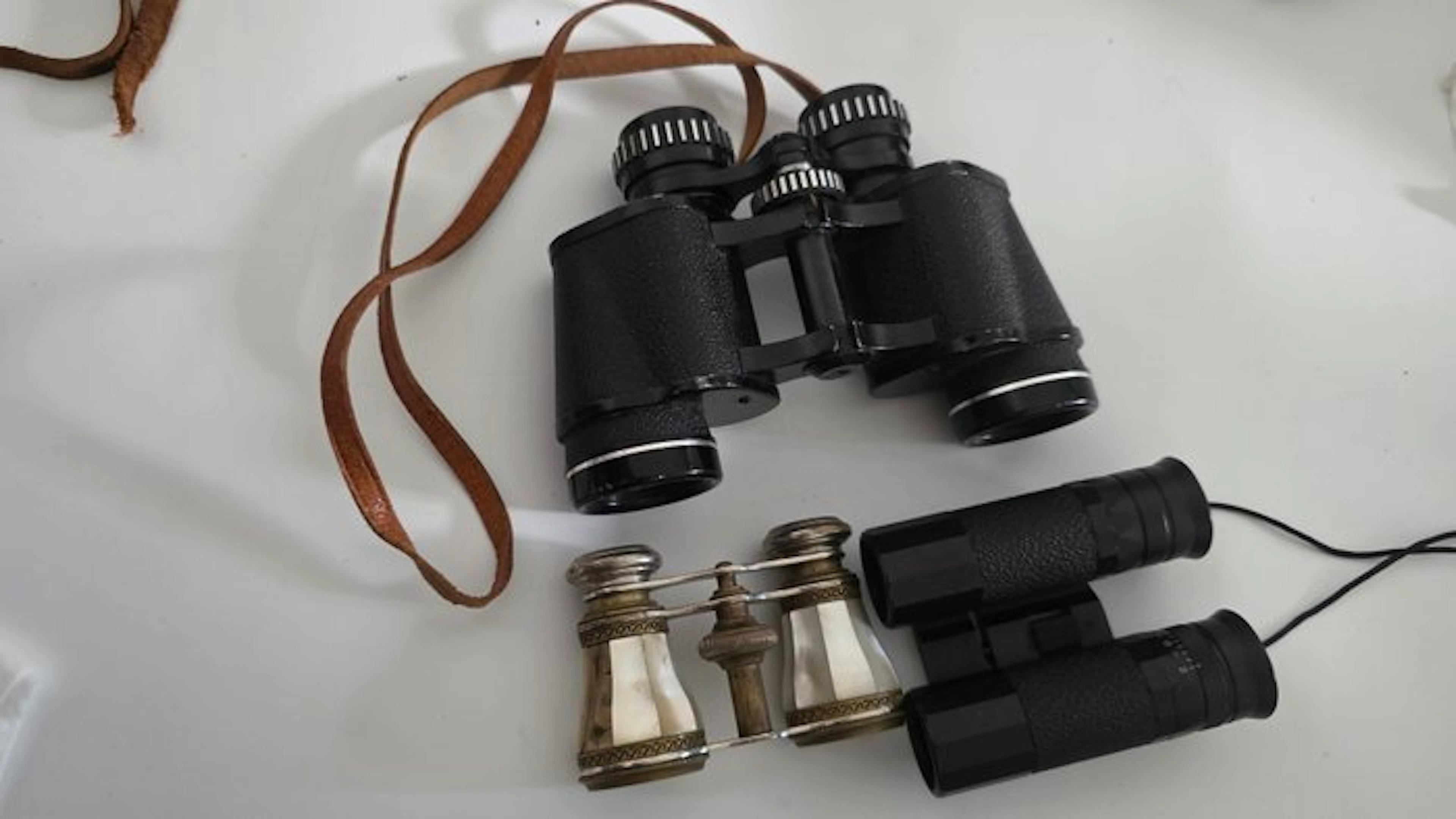 Binoculars - 7x35 Wide angle + 2 other binoculars - 1990-2000 - Revue