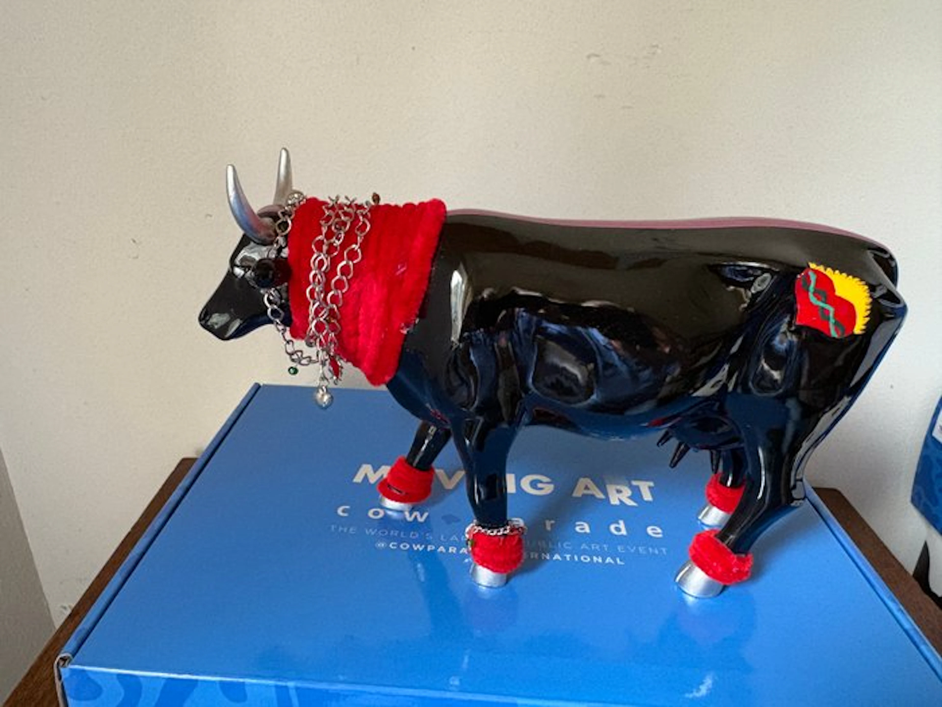 Cow Parade. Cowparade. H@UTE COW-TURE. Large. - Figurine - Poly Resin