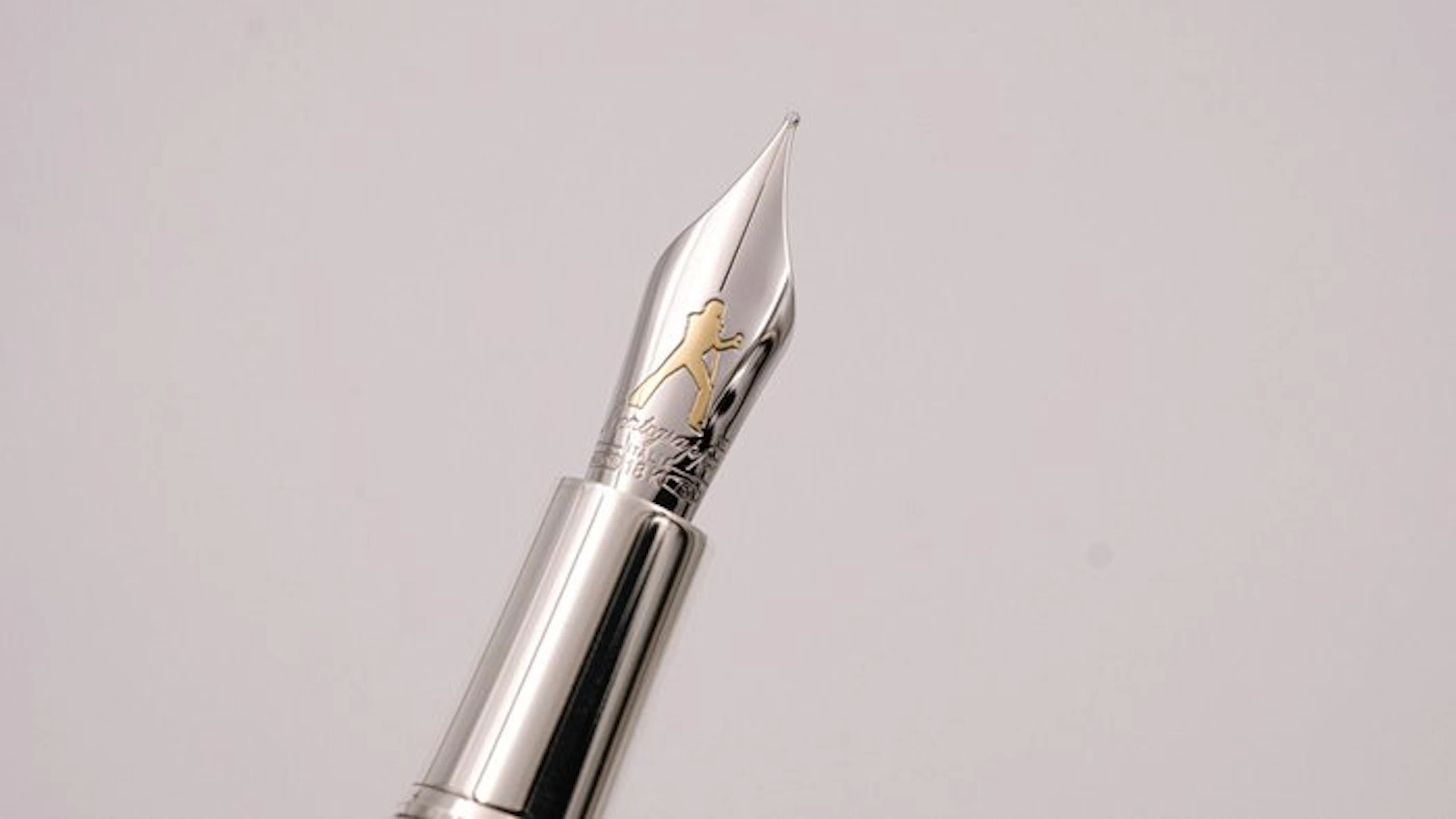 Montegrappa - Elvis Presley - Aqua Limited Edition 18K...