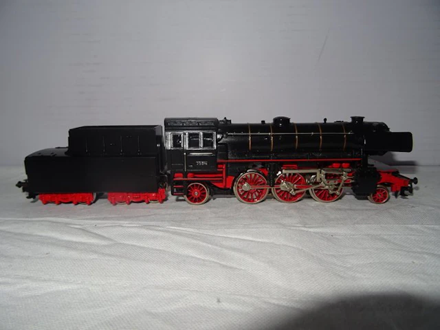 Märklin H0 - 3005 - Steam locomotive with tender (1) - BR 23 014 - DB