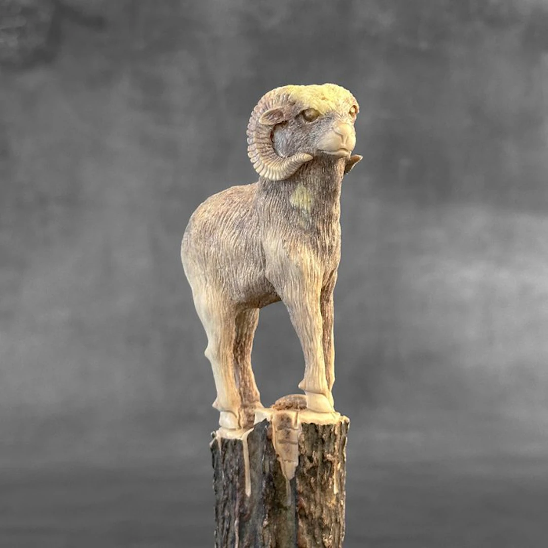 Carving, NO RESERVE PRICE - Stunning Goat carving from a...
