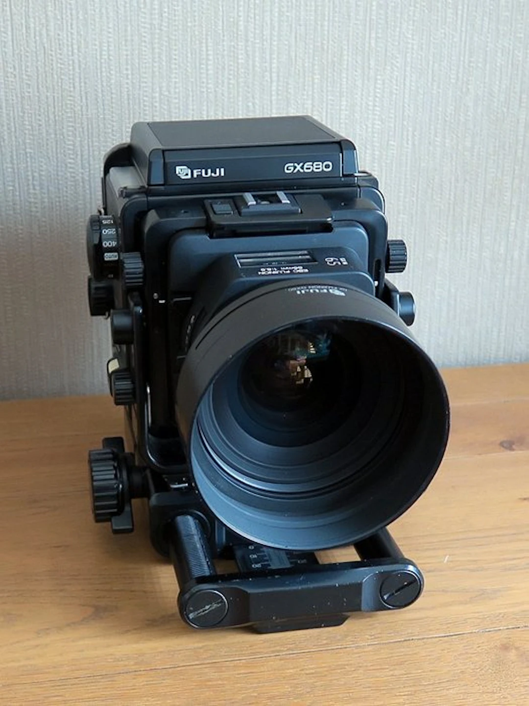 Fujifilm GX680 + EBC Fujinon 5.6- 65mm Medium format camera