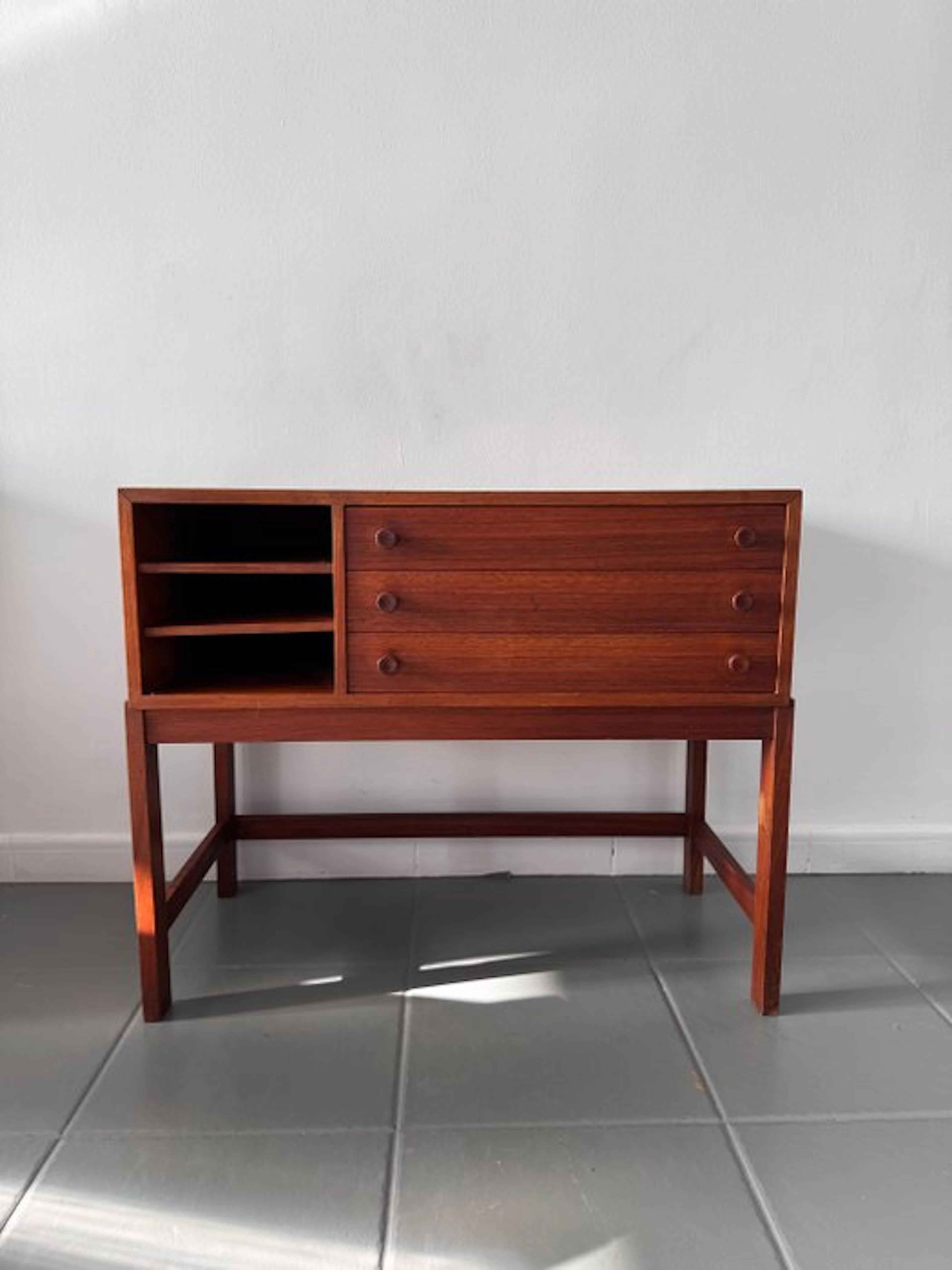 Hundevad & Co. - Carlo Jensen - Credenza - Teak - Teak credenza