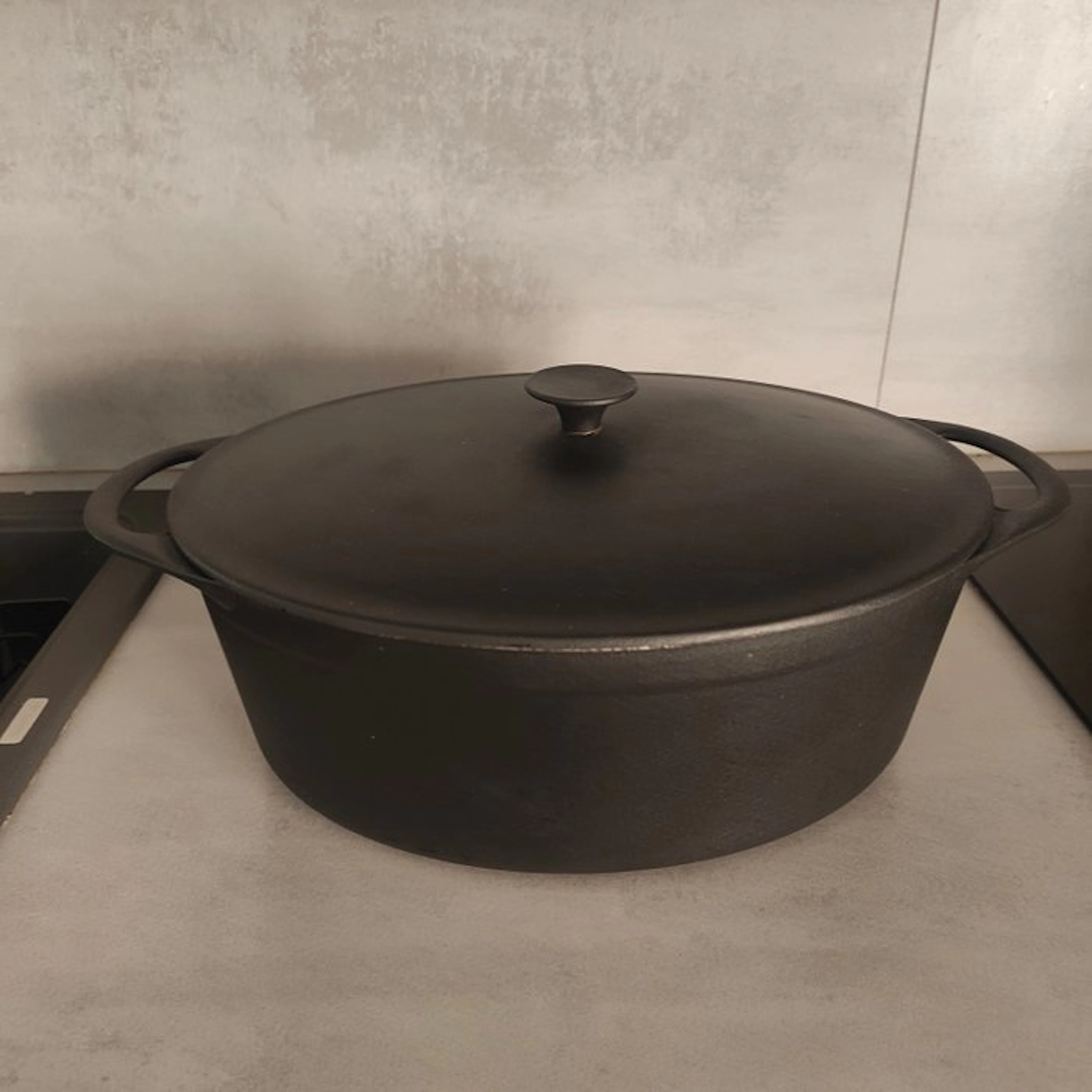 Casserole dish - Cast iron