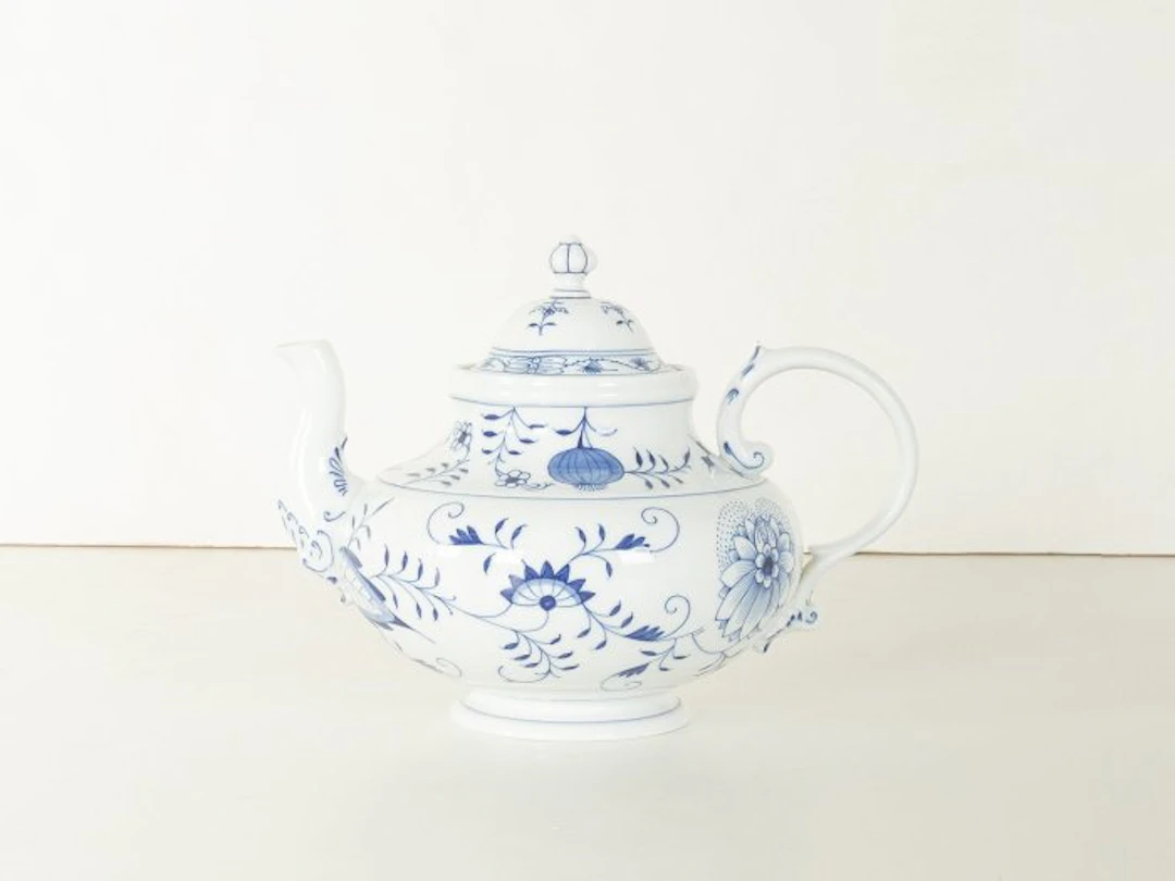 Meissen - Teapot - Porcelain - "Blue Onion" Teapot