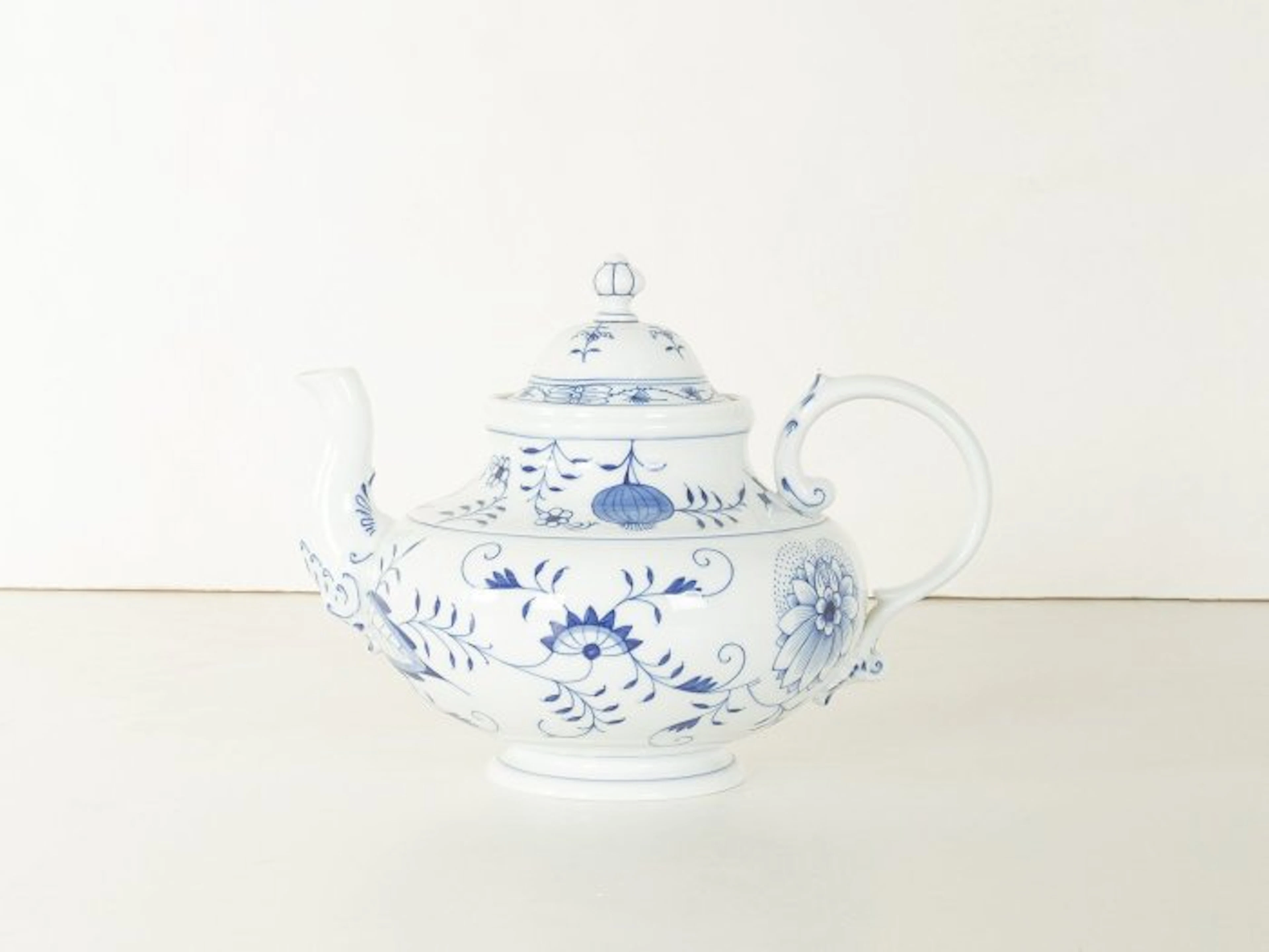 Meissen - Teapot - Porcelain - "Blue Onion" Teapot