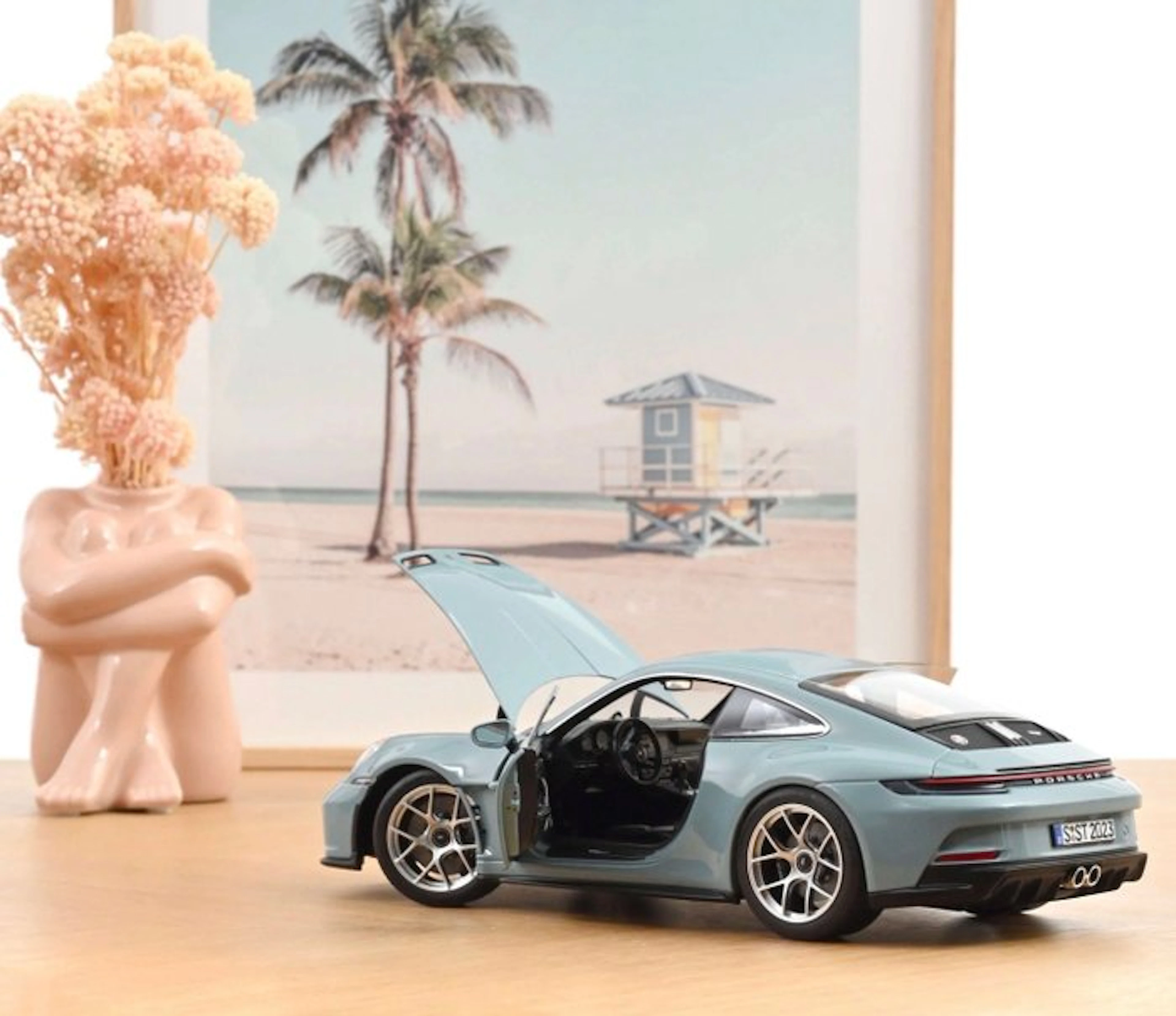 Norev 1:18 - Model sports car - Porsche 911 S/T 2023 Bleu Meissen 1/18