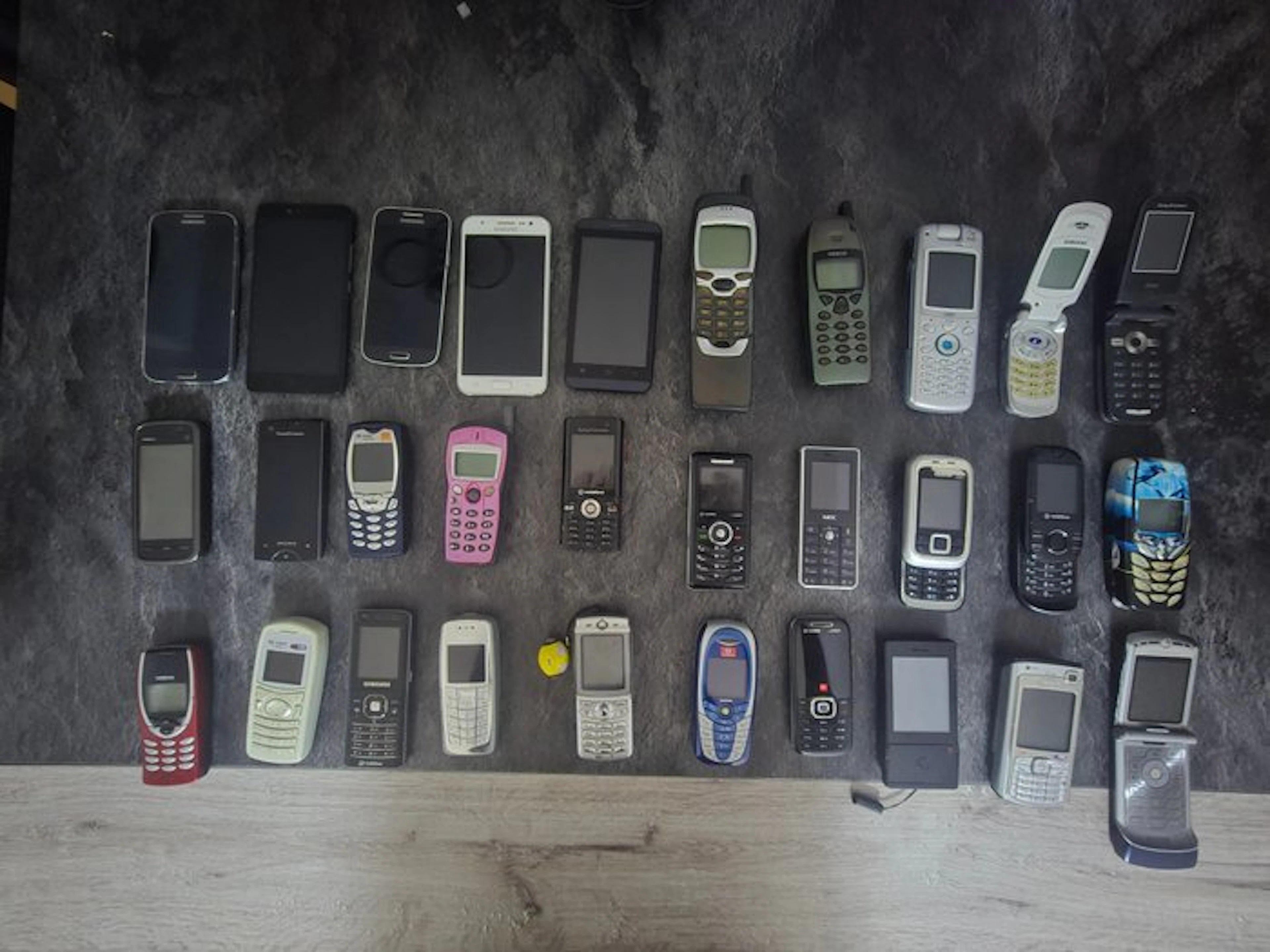 Nokia - Smartphone (130) - Incomplete
