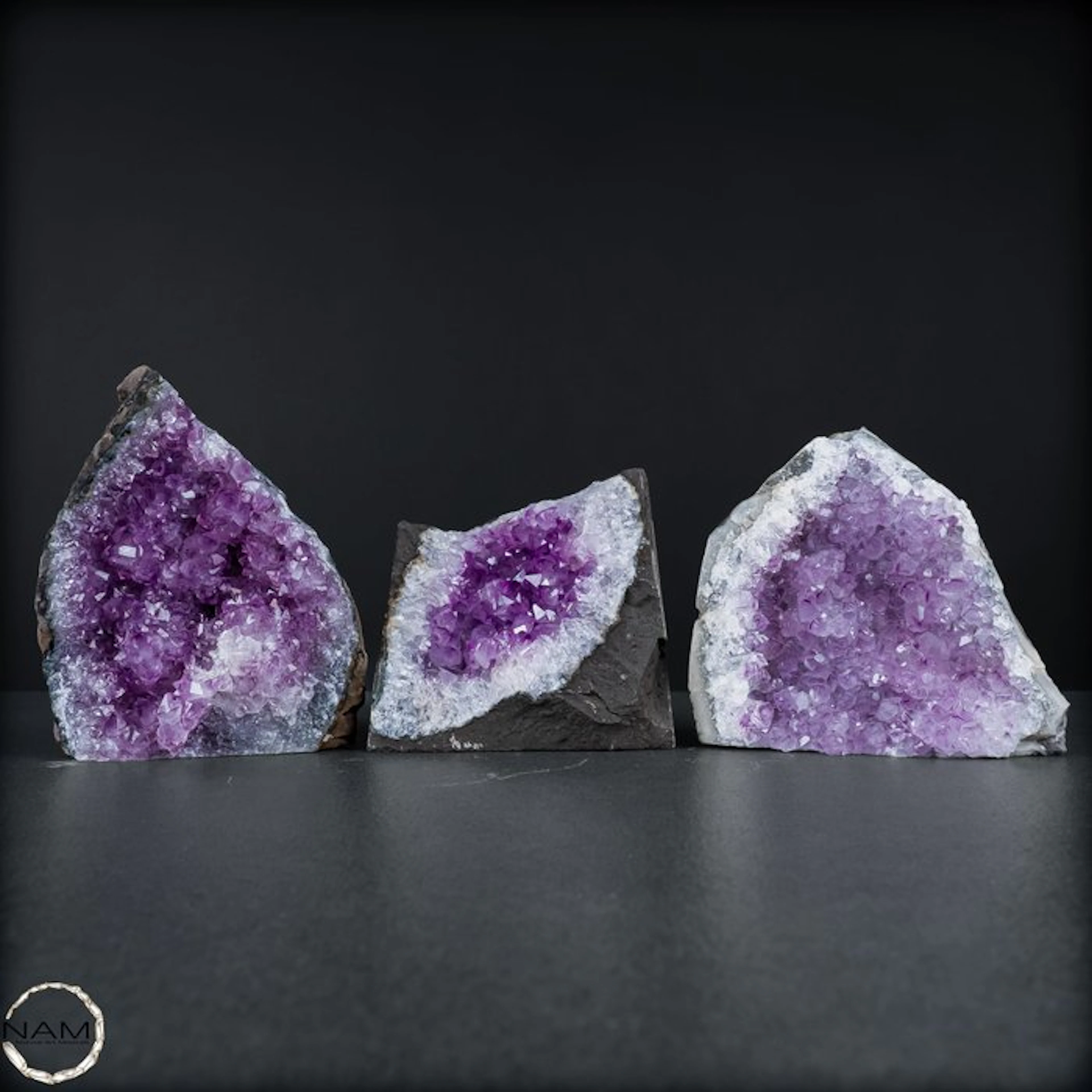 Exclusive amethyst druzy set with a highly crystalline...