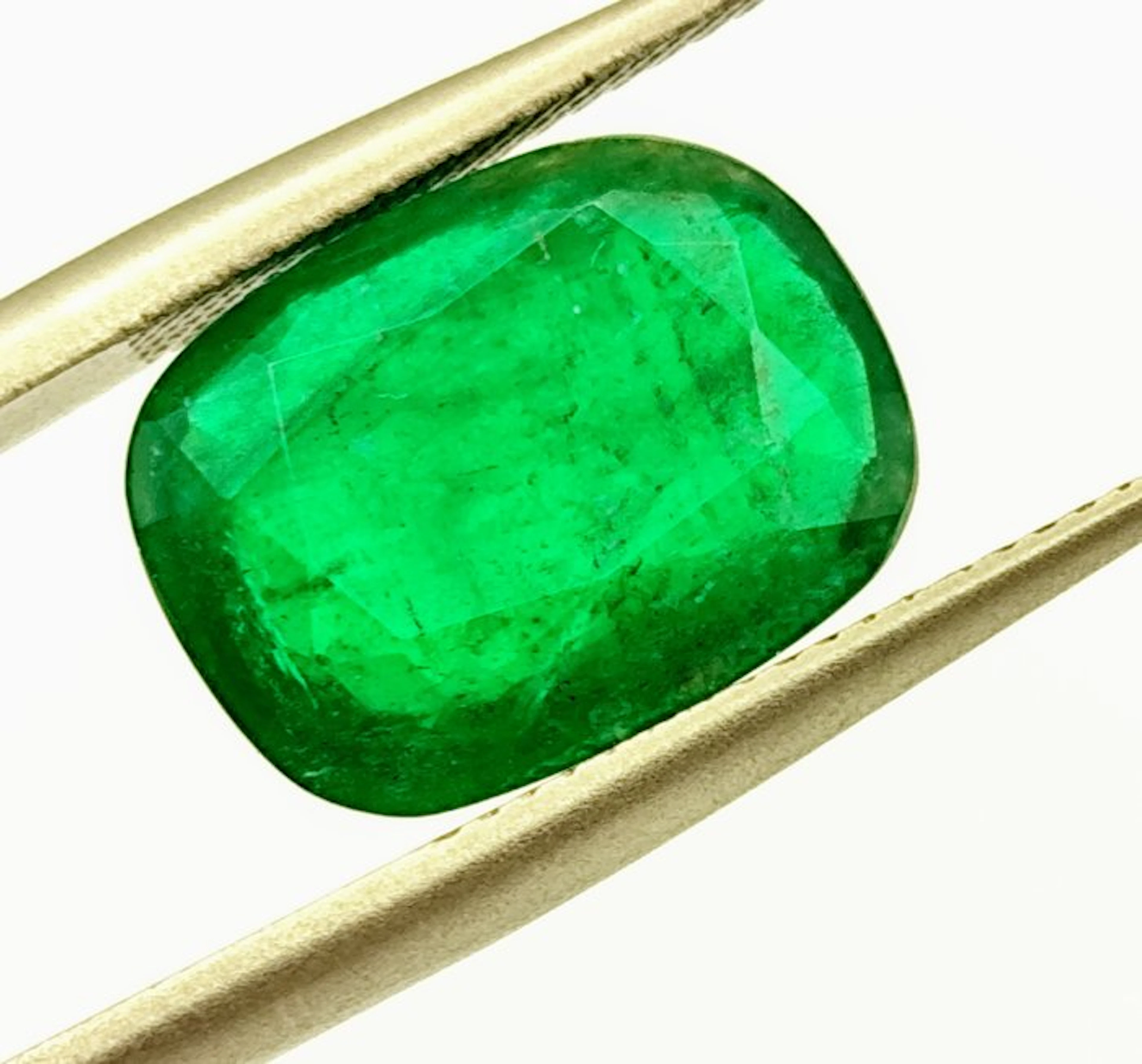 1 pcs Green Emerald - 3.91 ct - International Gemological...
