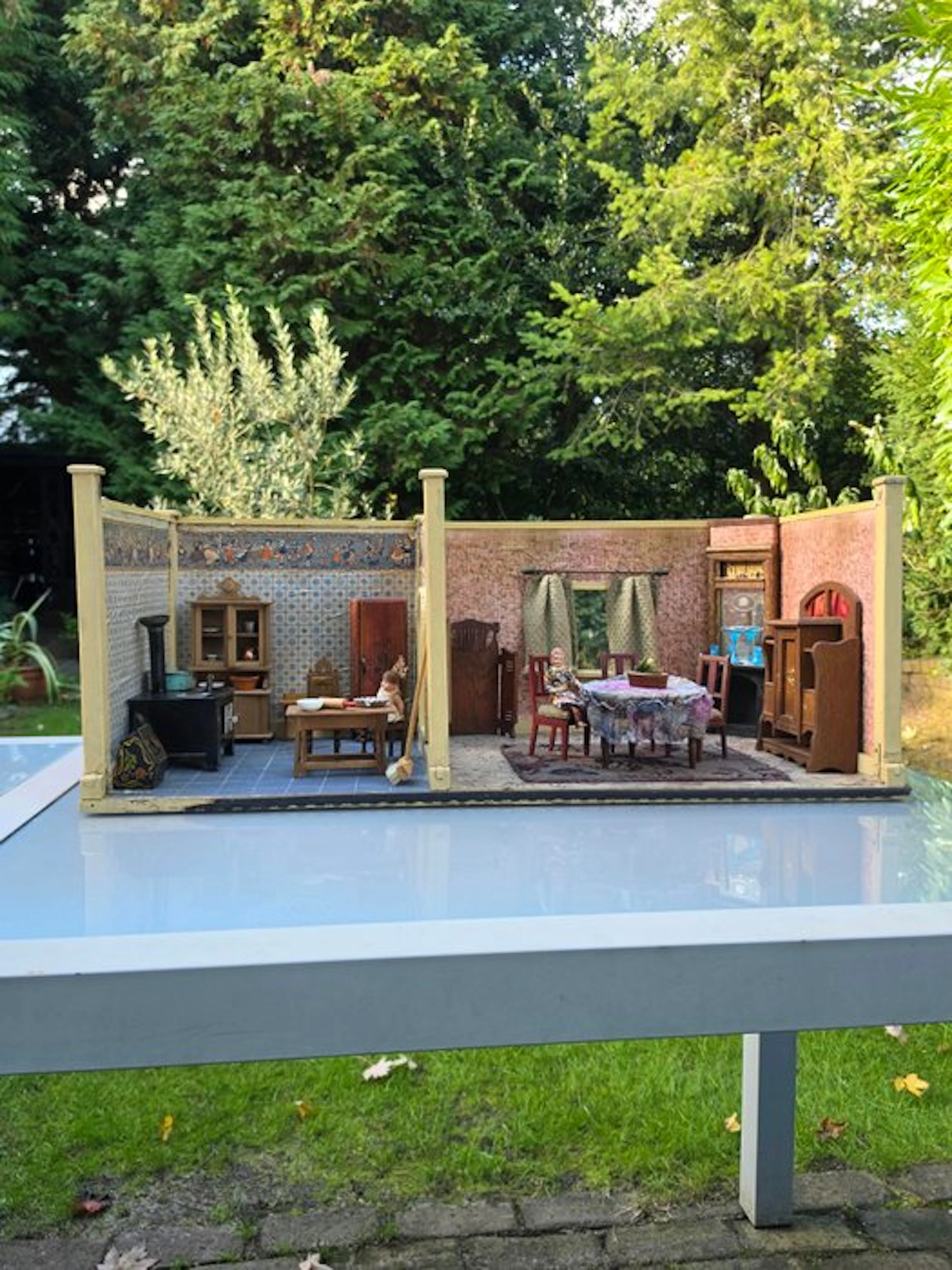Onbekend - Dollhouse Antiek groot poppenhuis huiskamer...