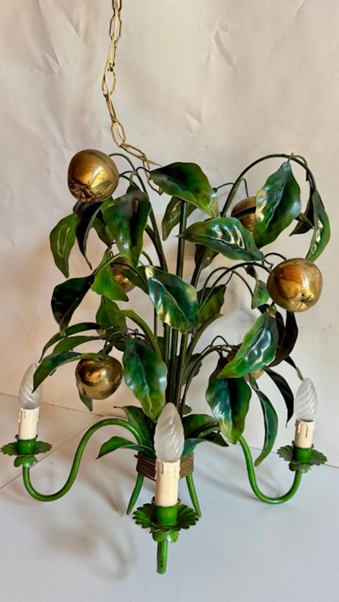 Botanical Design with Gold Accents - Hanging lamp...