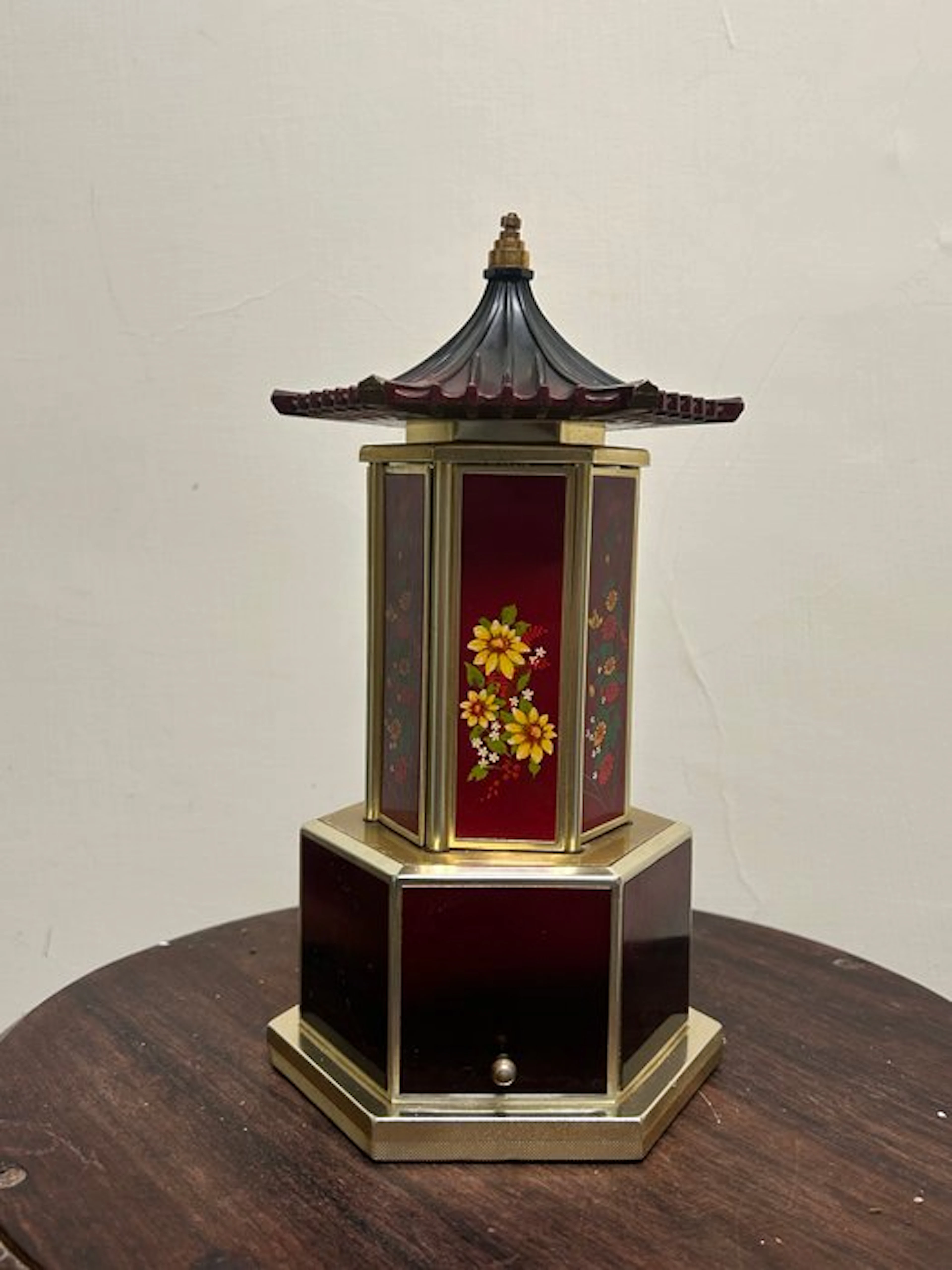 windmill - Cigar box - Metal, Alloy - Windmill - pagoda
