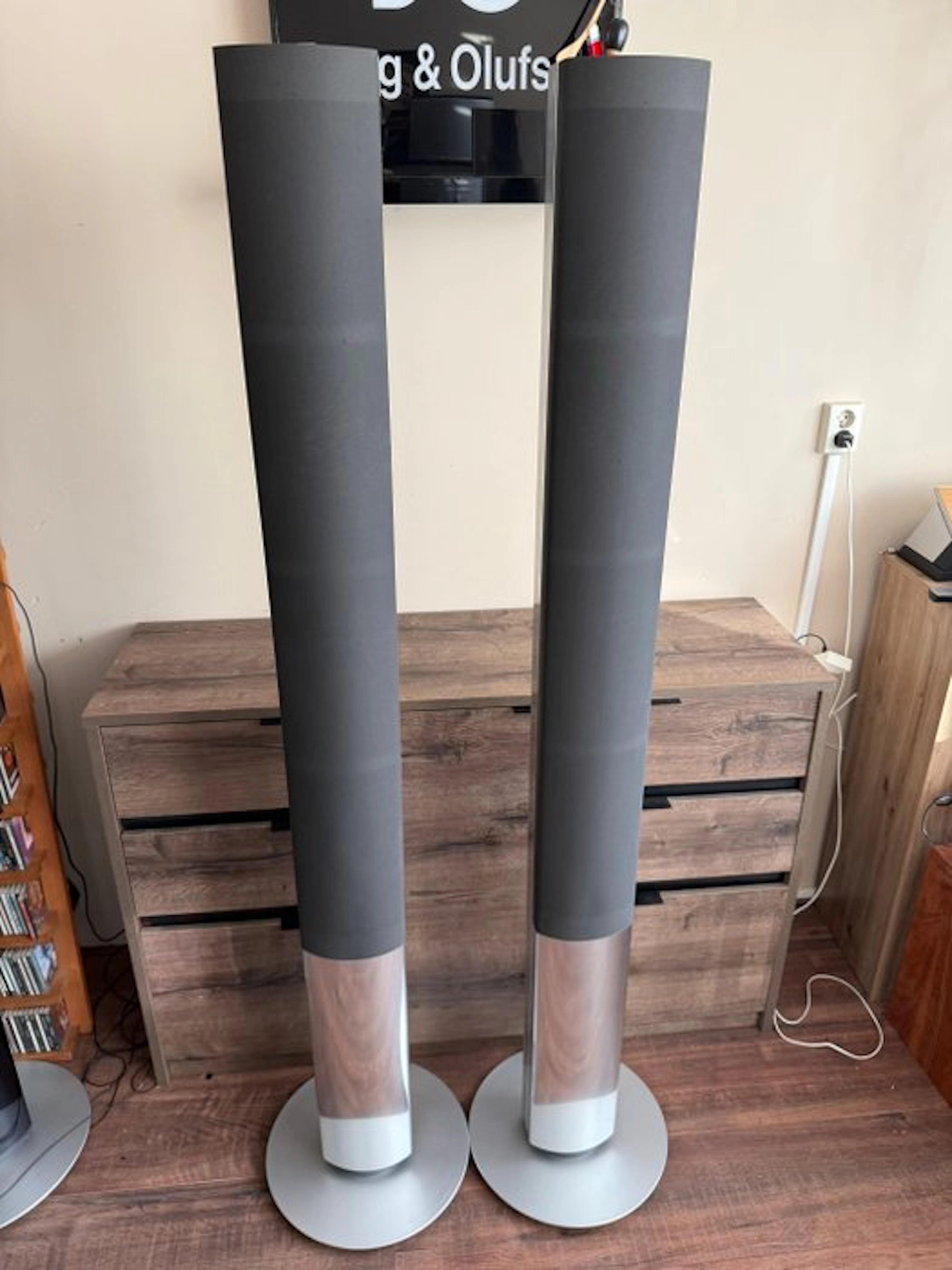 Bang & Olufsen - Beolab 1 active ICE power 700 Watts. Speaker set