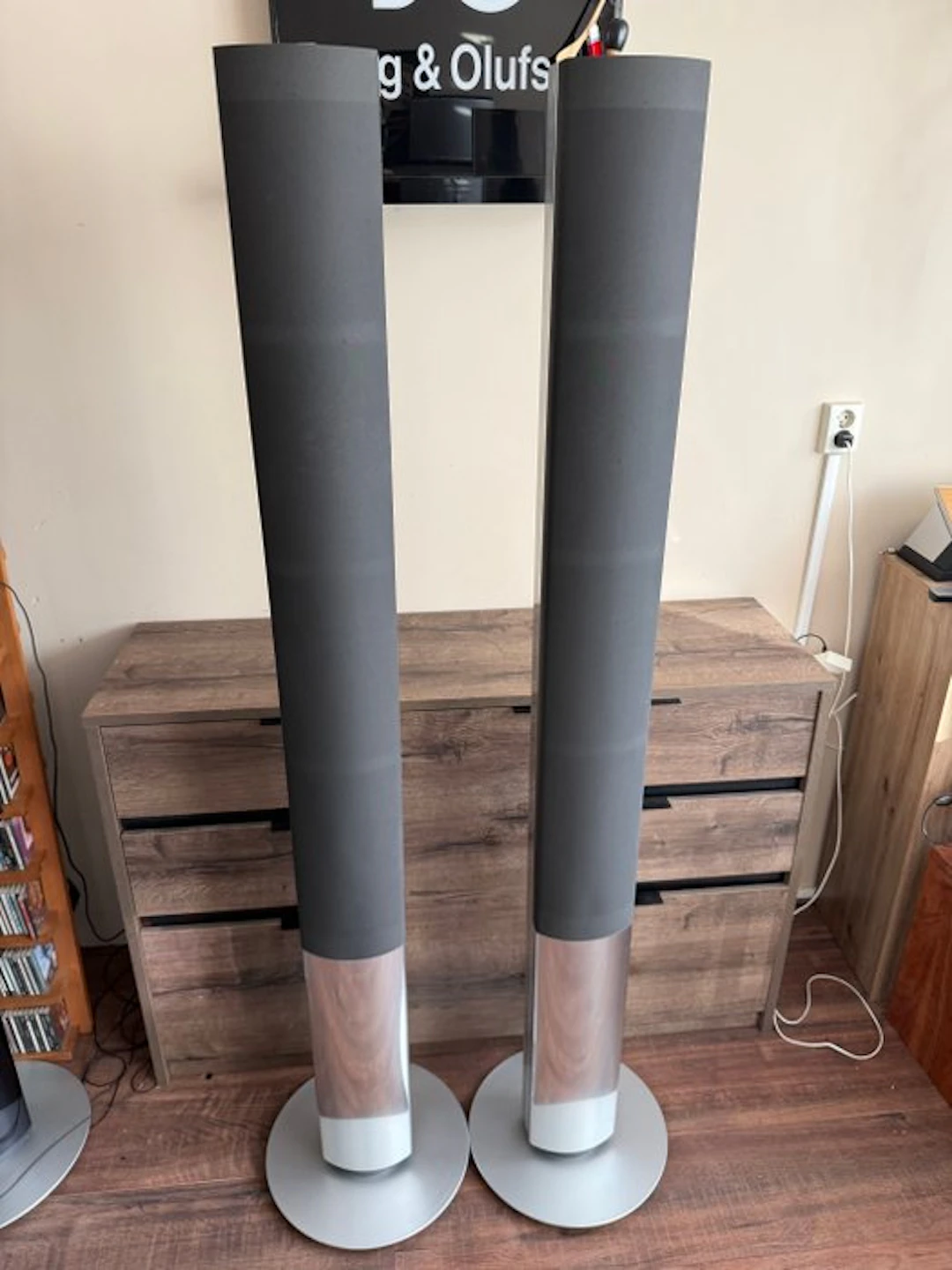Bang & Olufsen - Beolab 1 active ICE power 700 Watts. Speaker set