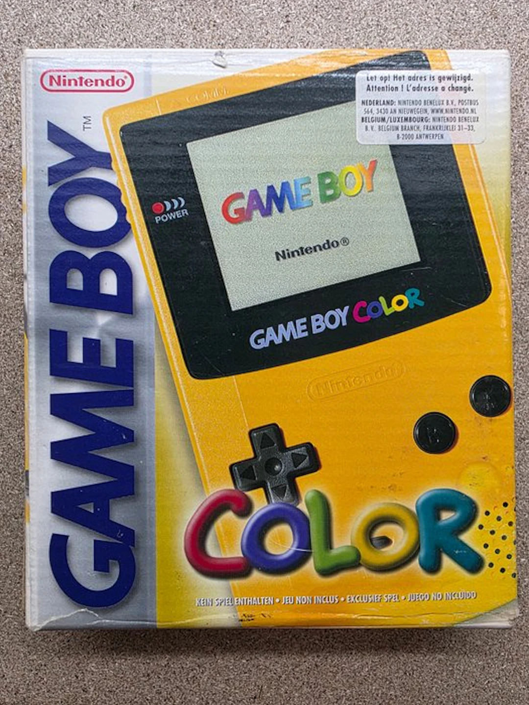 Nintendo - Gameboy Color - First Edition - Bee Yellow...