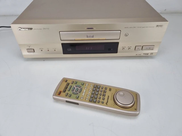 Pioneer - DV-717 Reference Stereo Hybrid CD player
