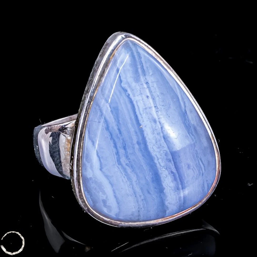 Elegant Blue Lace Agate Ring – Natural gemstone in a...