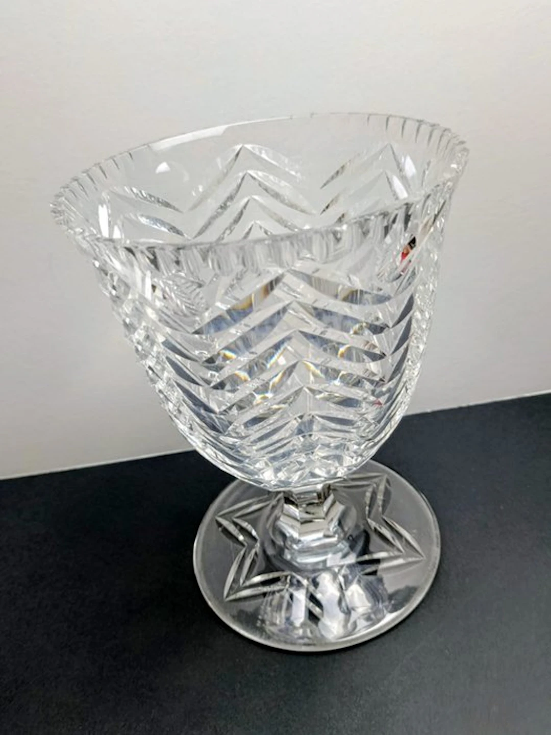 Val Saint Lambert - Vase - Crystal - Height 27 cm, Ø 20 cm, weight 3.3 kg