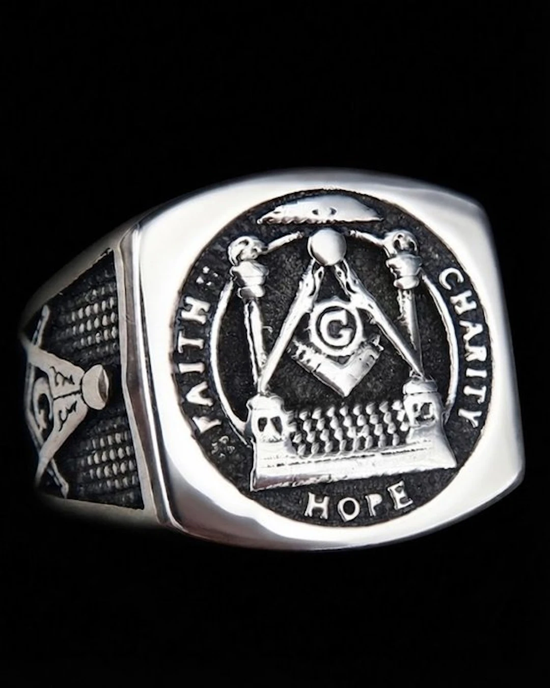 Freemason Knight – The Grand Architect – Square