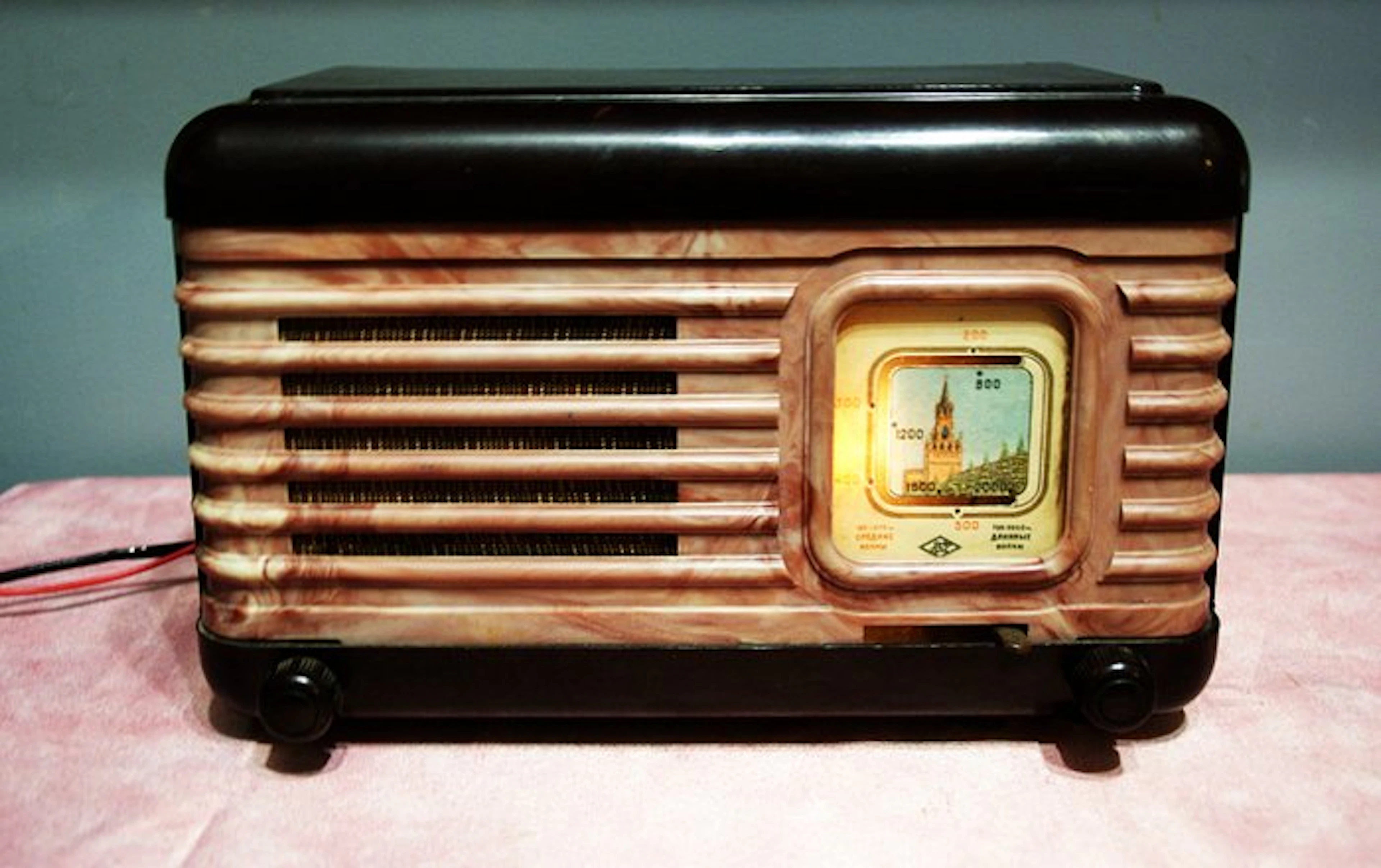Poste de radio Moskvich (Москвич) URSS « Sergo...