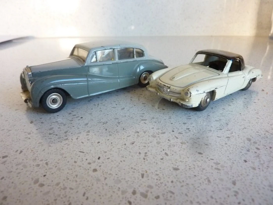 Dinky Toys - Model car (2) - Rolls-Royce Silver Claud nr