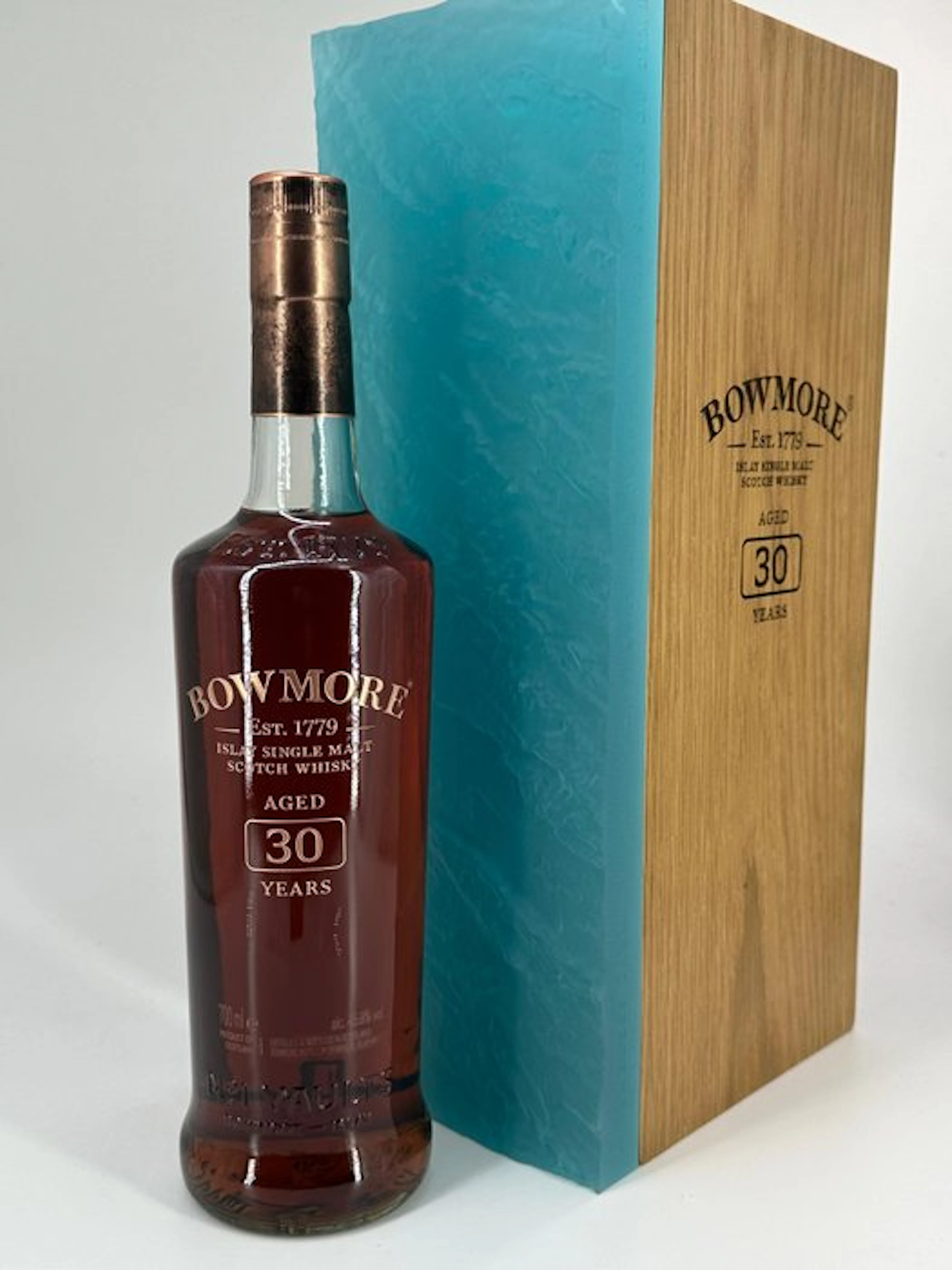 Bowmore 30 years old Limited Release - b. 2023 - 70cl