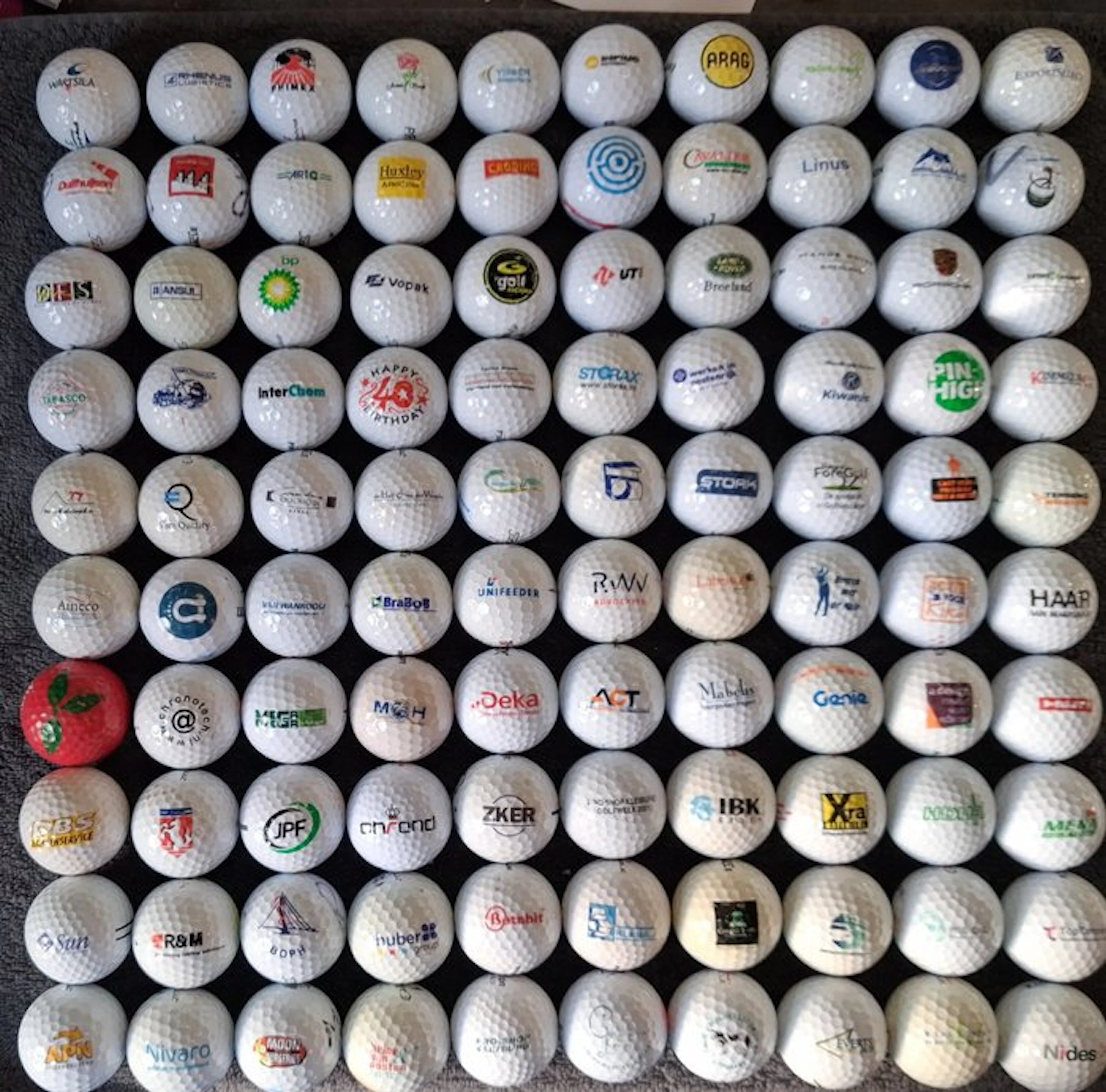 Themed collection - 100 different printed golf balls