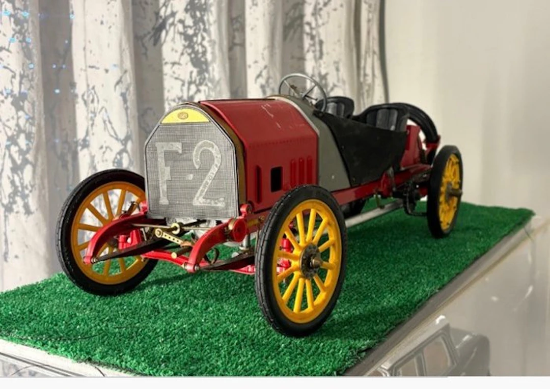 Pocher 1:8 - Model car - Alfa Romeo 8c