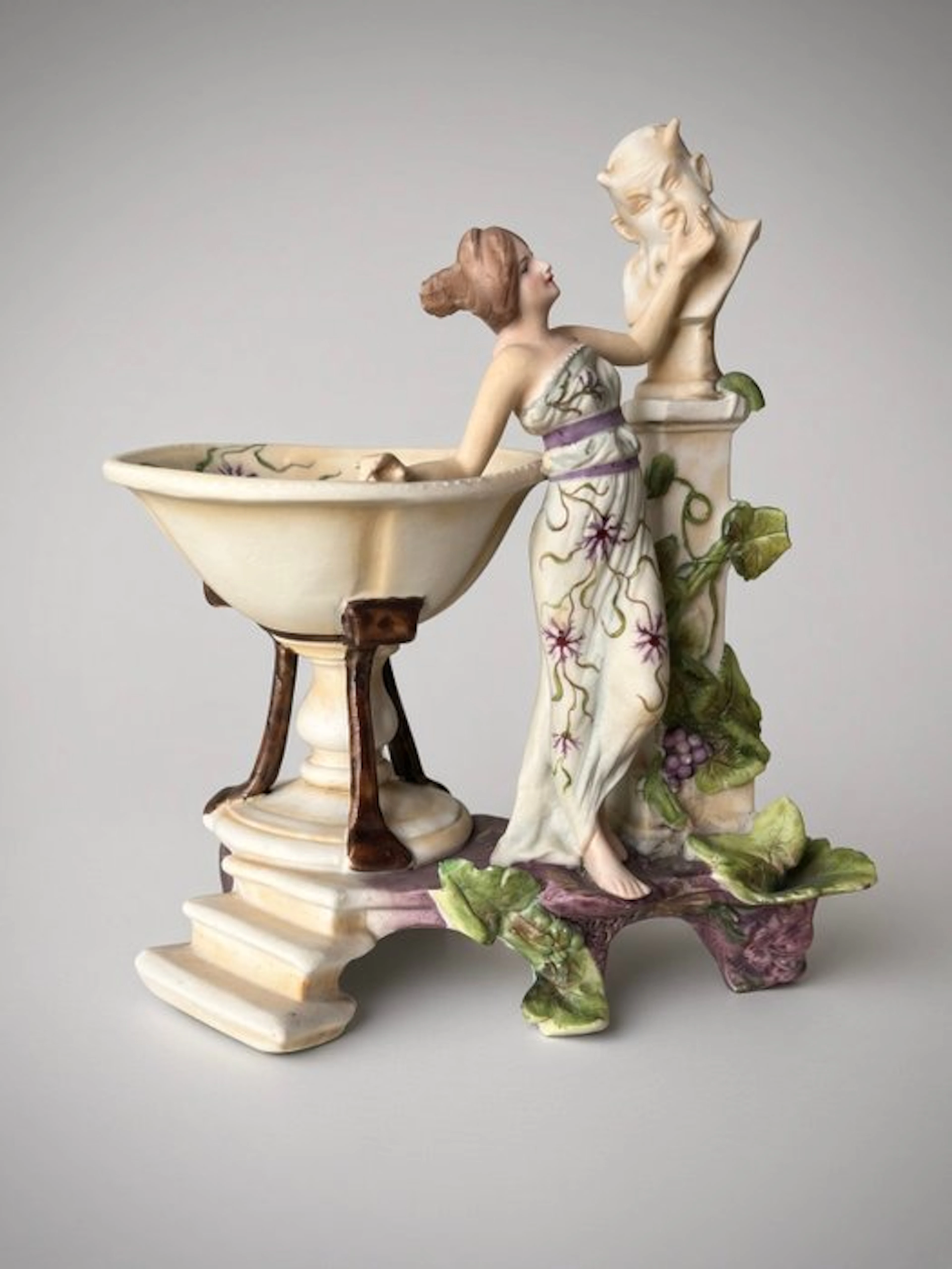 Figurine - Art Nouveau (Jugendstil) figural porcelain - Porcelain