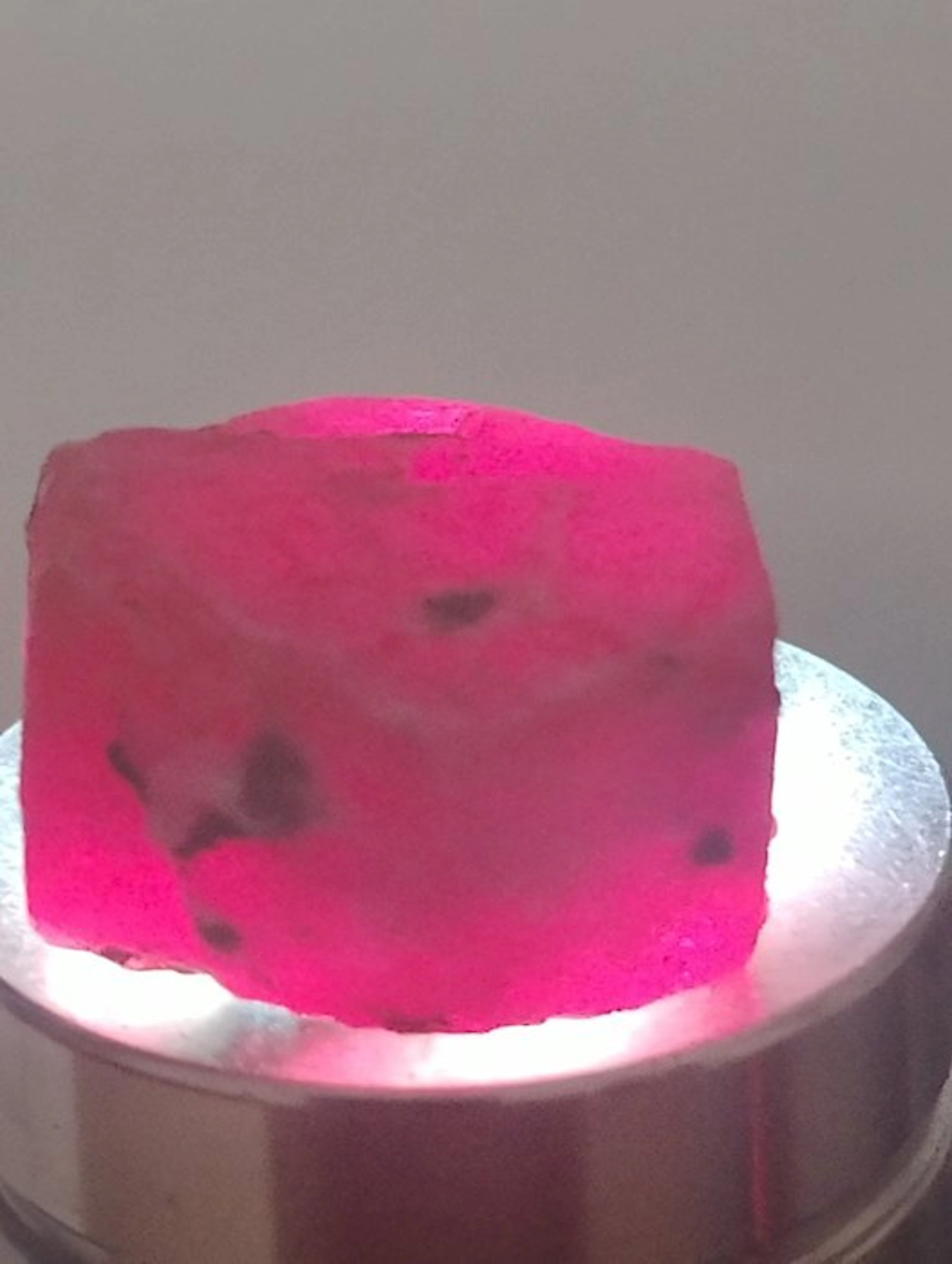 Ruby Rough - Height: 2.4 cm - Width: 2 cm- 15.82 g - (1)