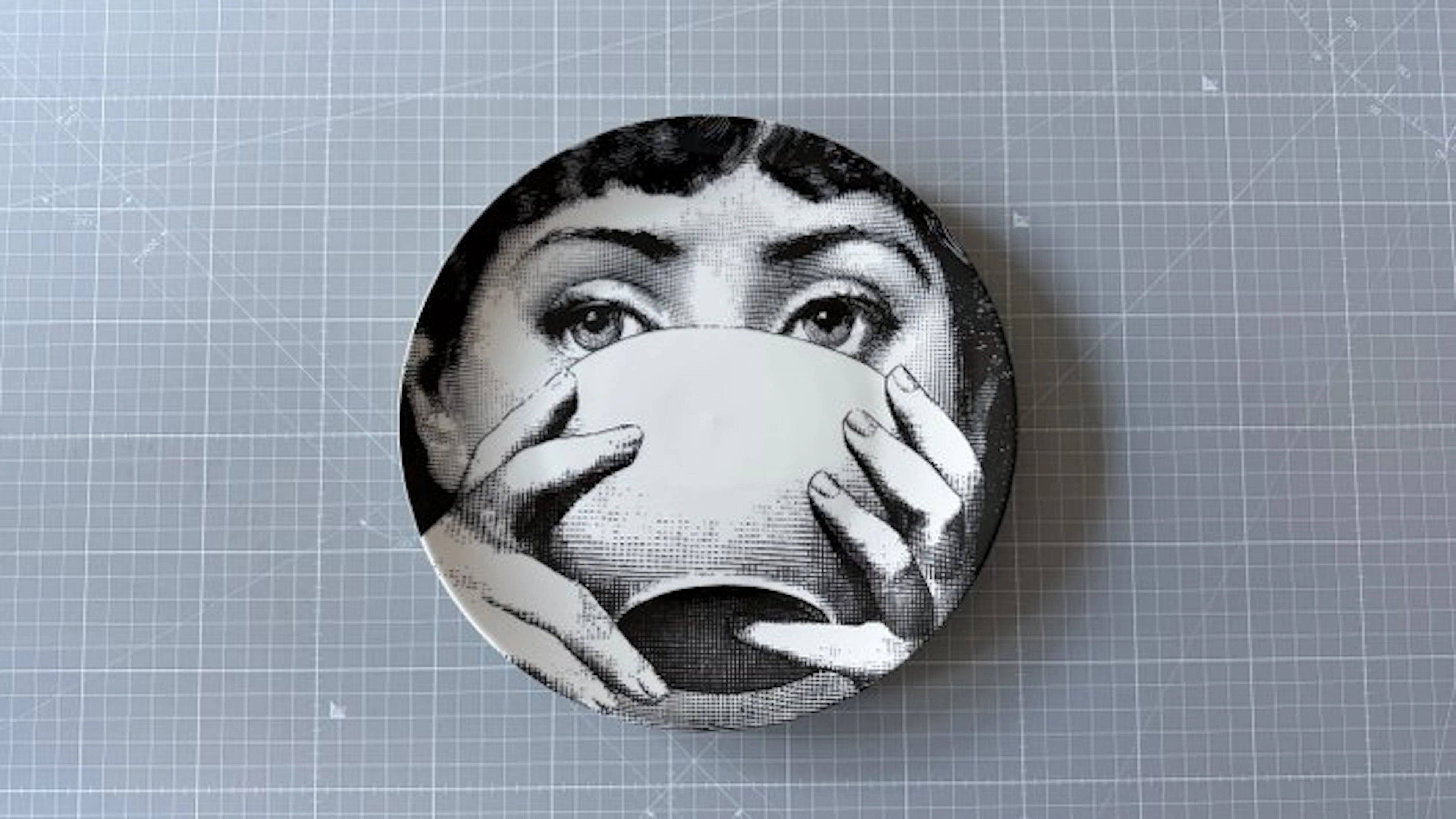 Fornasetti - Piero Fornasetti - Wall plate - Porcelain...