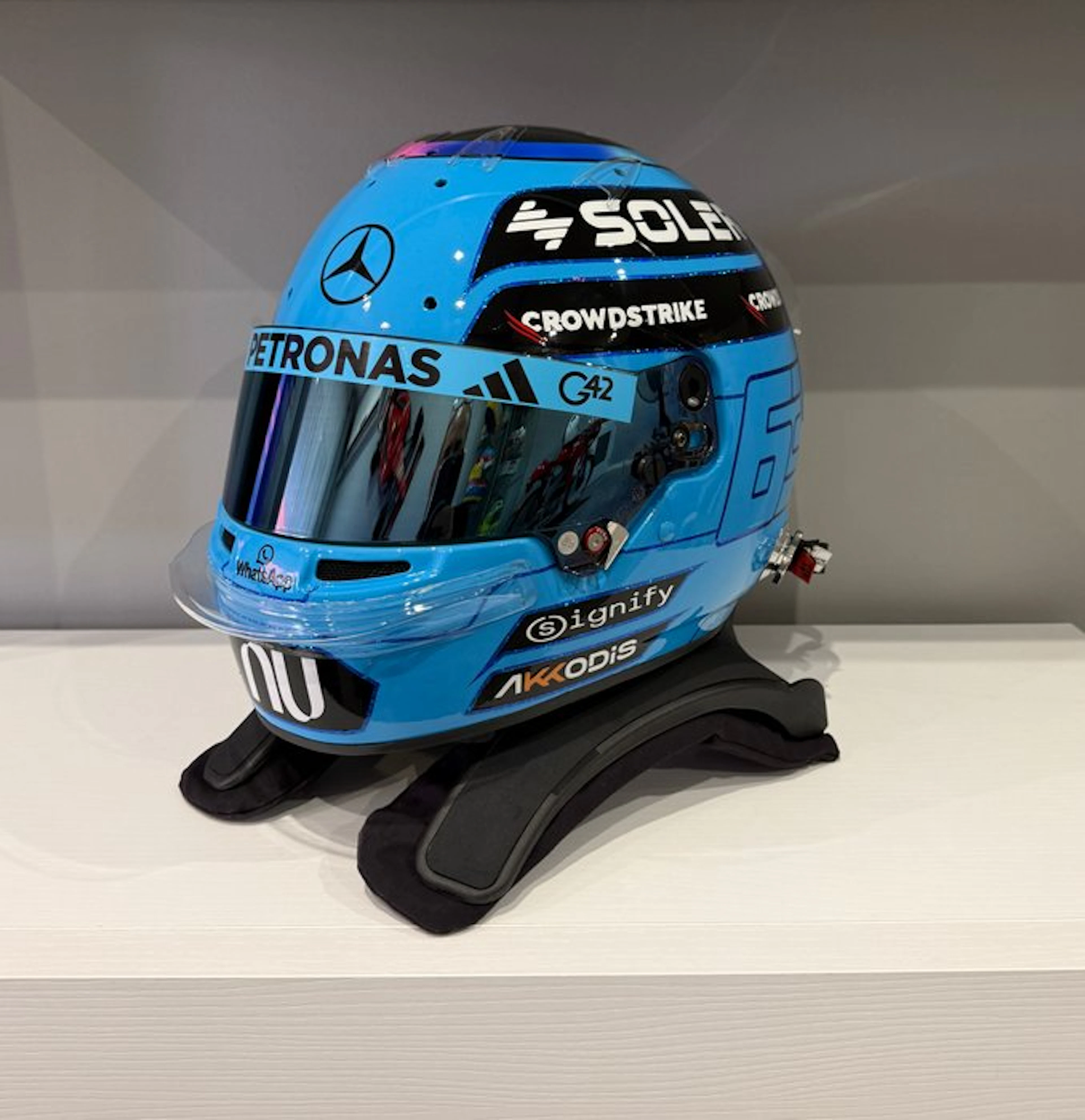 George Russell - 2026 - Replica helmet