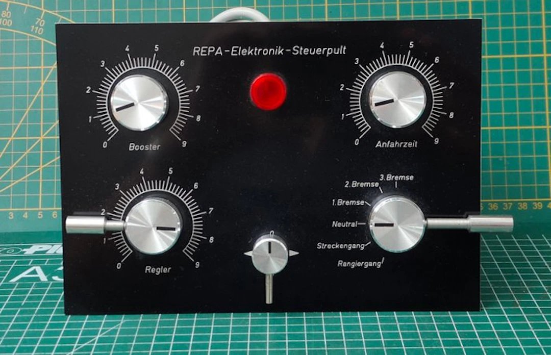 REPA-Elektronik H0 - 68/72 - Model train control unit (1)...