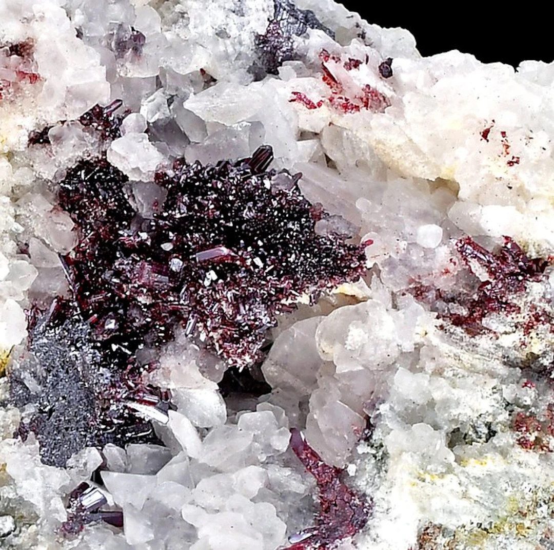 IMPORTANT wine red Proustite From Morocco - Rare silver...