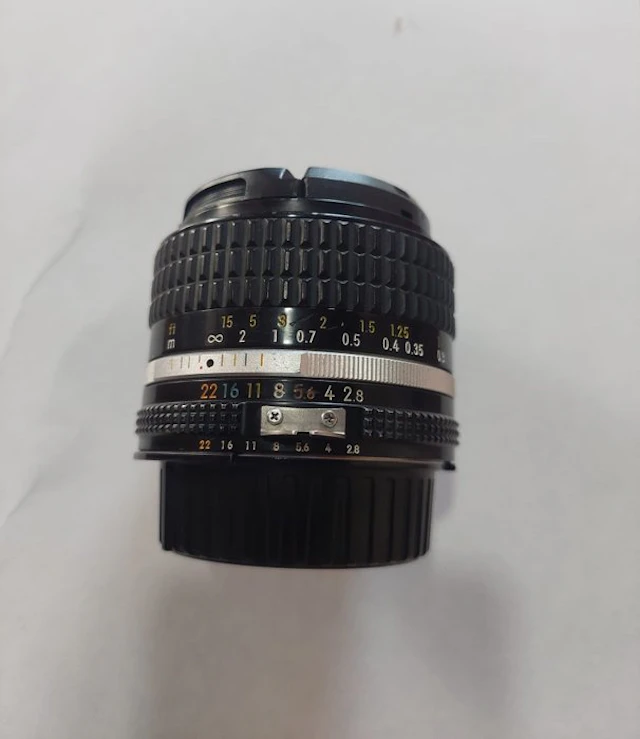 Nikon Nikkor 28mm 1:2.8 AI-s Prime lens