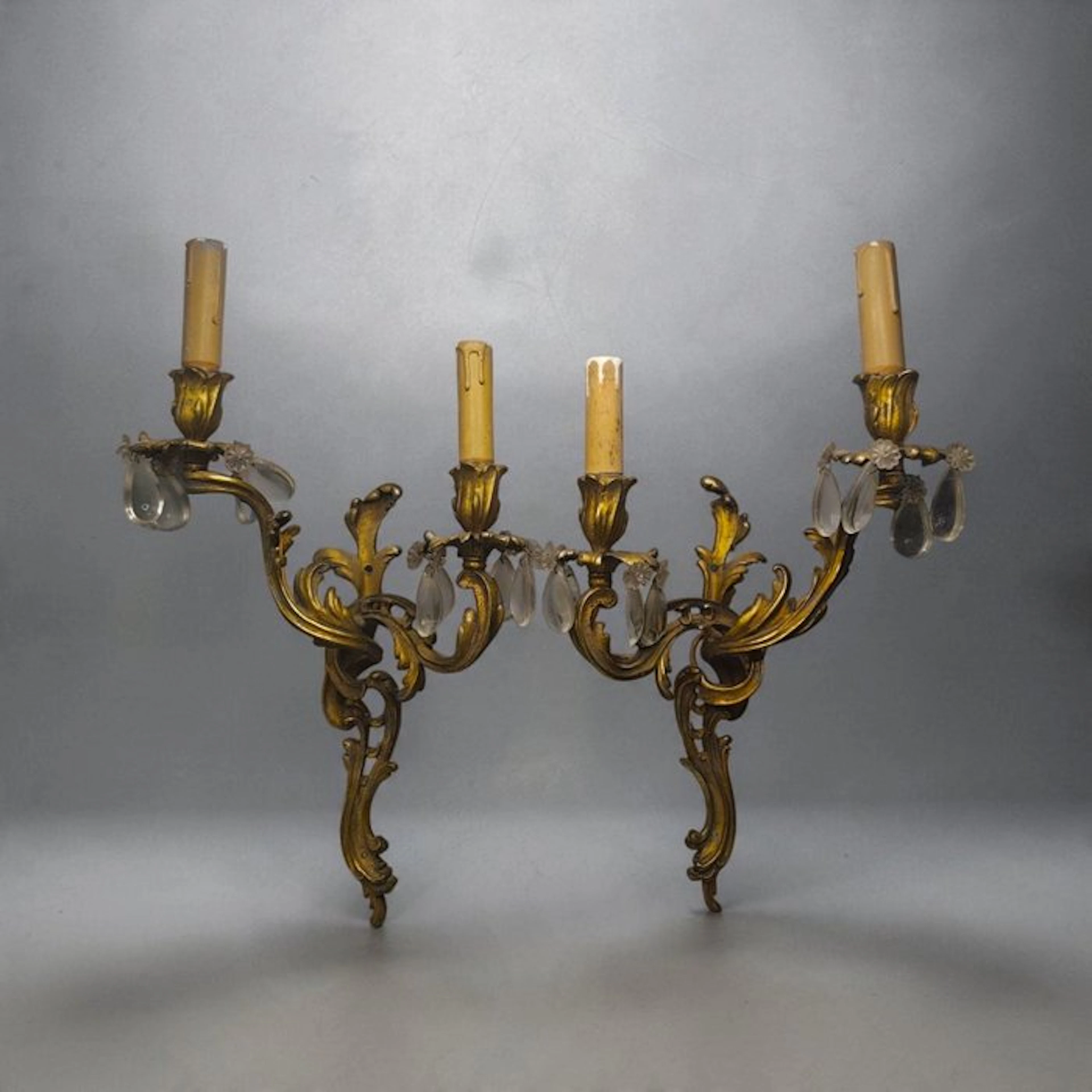 French Rococo Style - Wall sconce - Gilt bronze