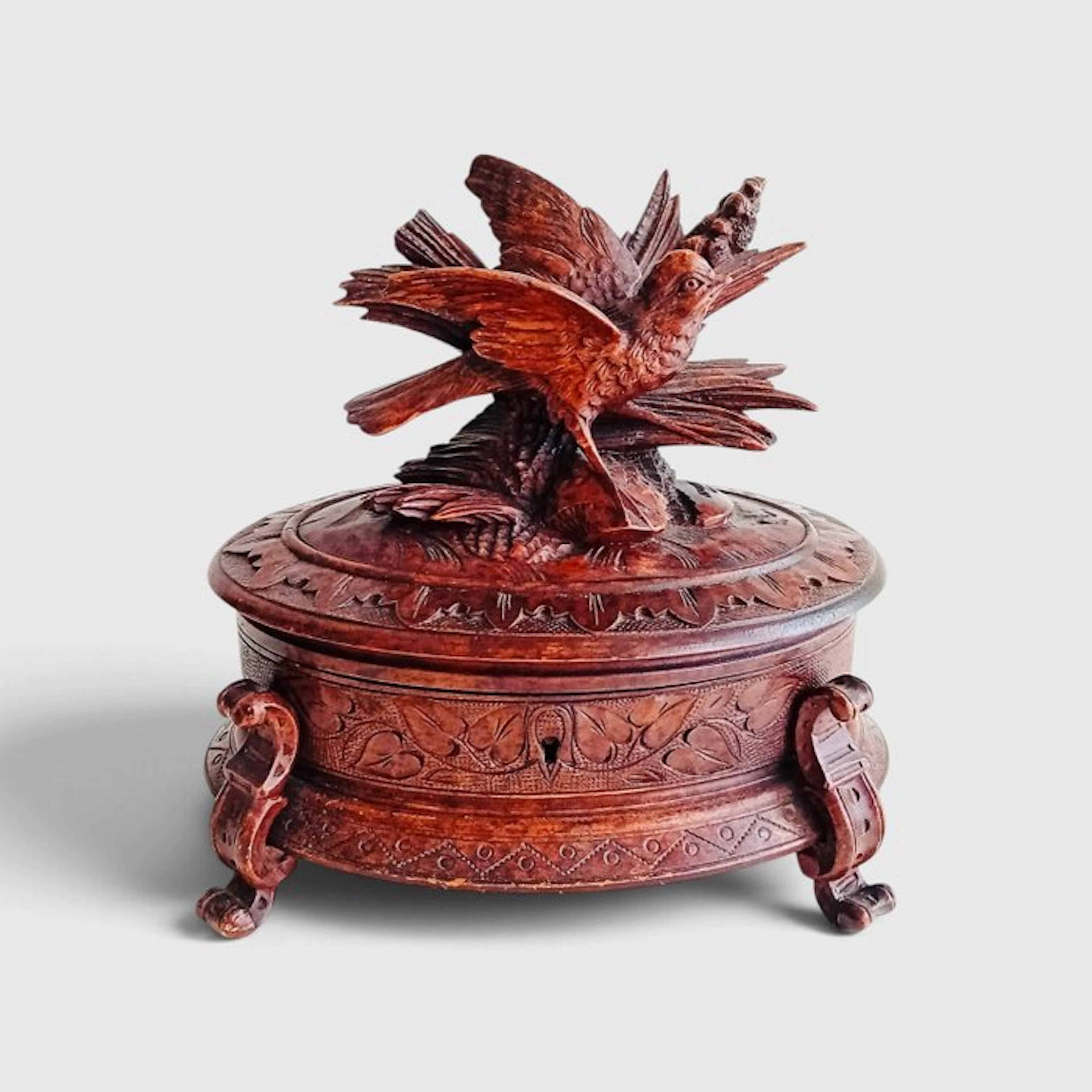Jewellery box - oval - Burr walnut - Rare Blackforrest
