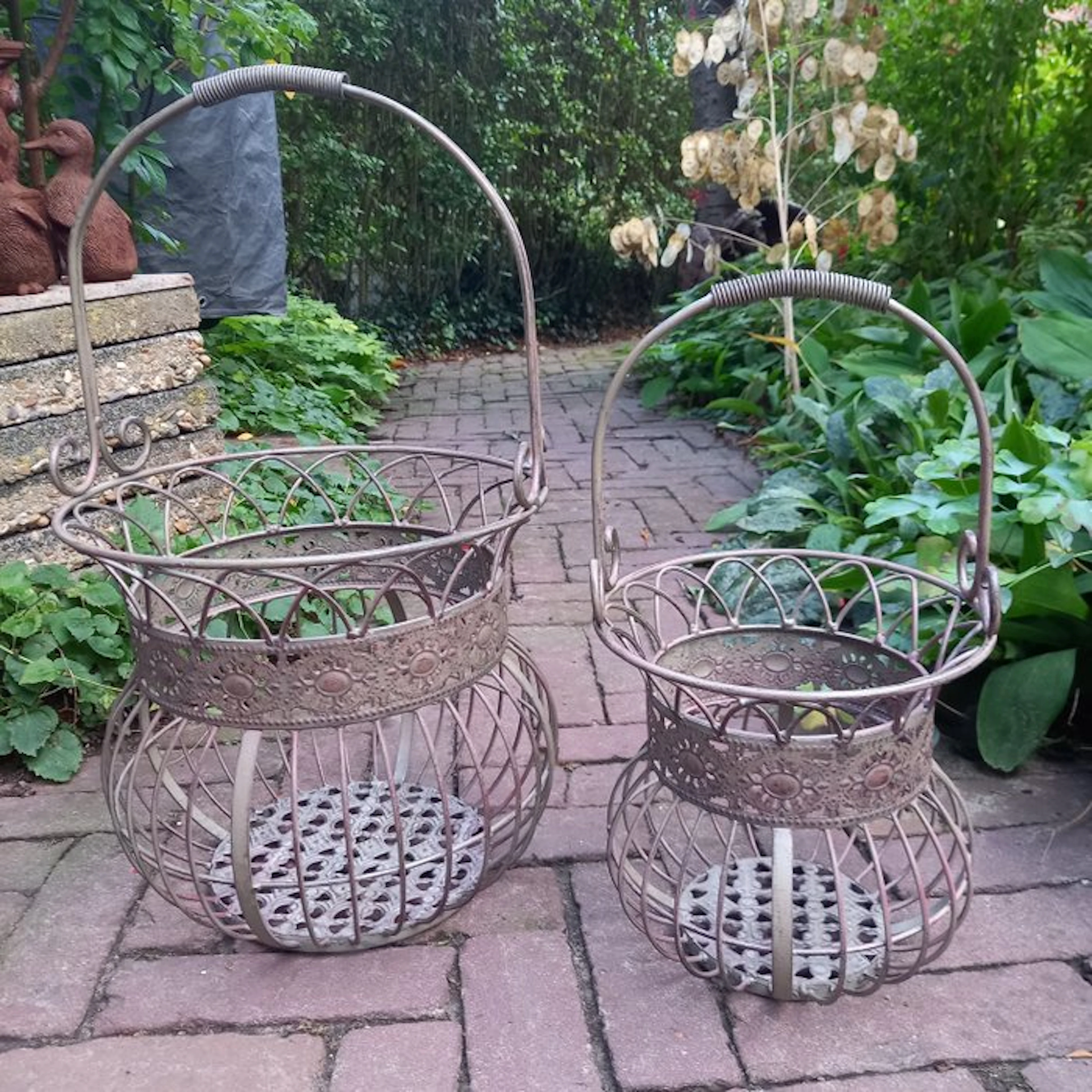 2 Decoratieve Bloemen- of Planten manden - Basket (2) - Metal
