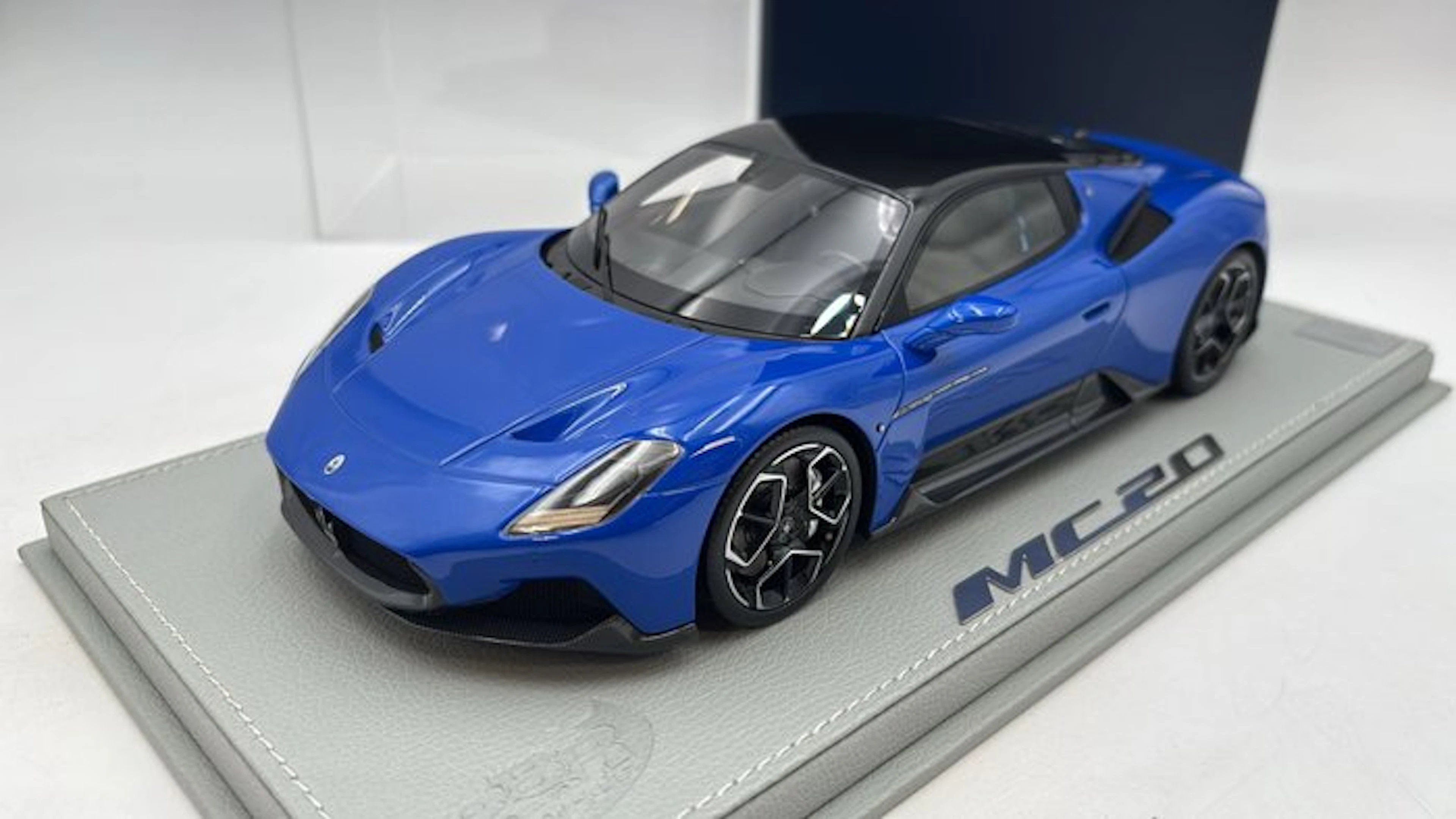 BBR 1:18 - Model car - Maserati MC20 2020 - (cod.Y32)